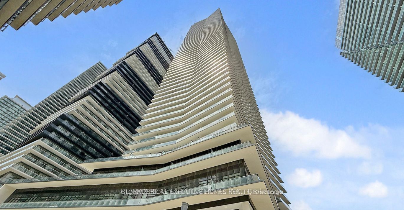38 Annie Craig Drive PH207, Toronto, ON M8V 0G9