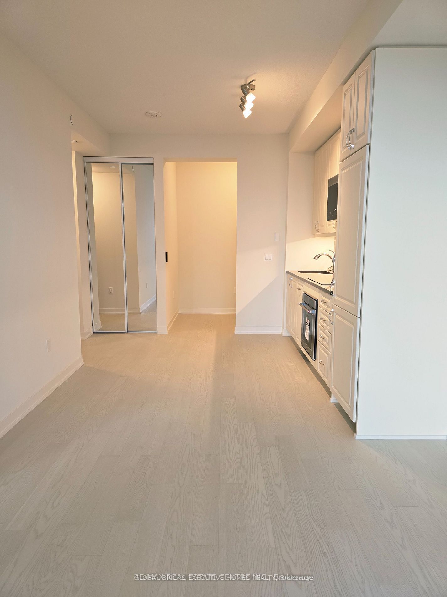 38 Annie Craig Drive PH207, Toronto, ON M8V 0G9 photo 5
