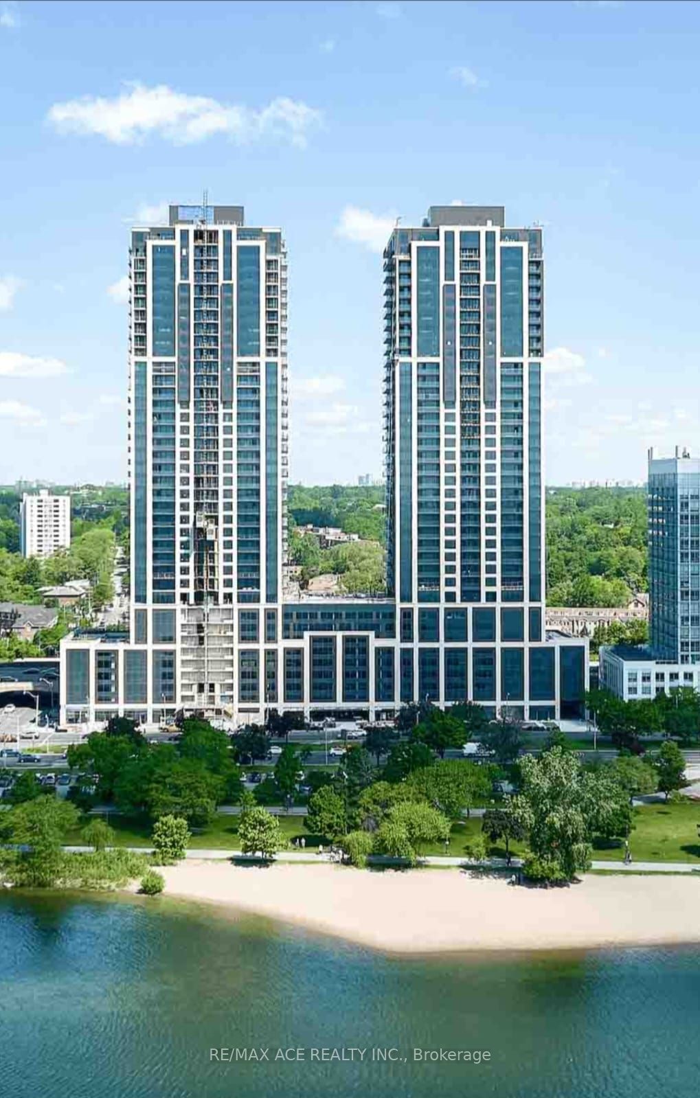 1928 Lake Shore Boulevard W 1215, Toronto, ON M6S 0B1 photo 2