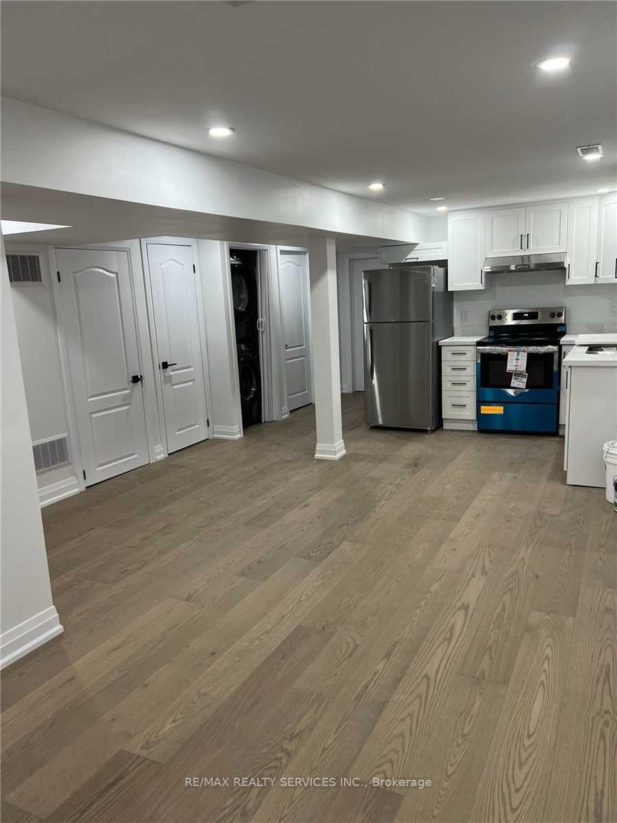 32 Trewartha Crescent BSMT, Brampton, ON L6Z 1X4