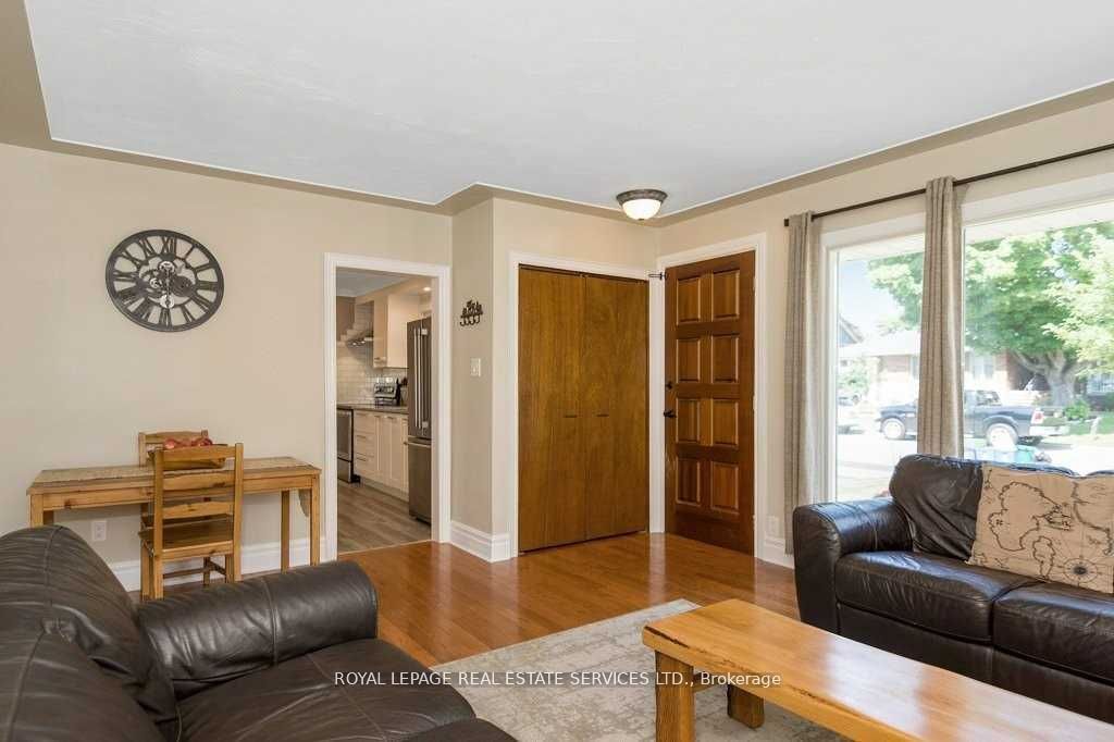 386 Broadway Avenue Main, Milton, ON L9T 1T7 photo 4