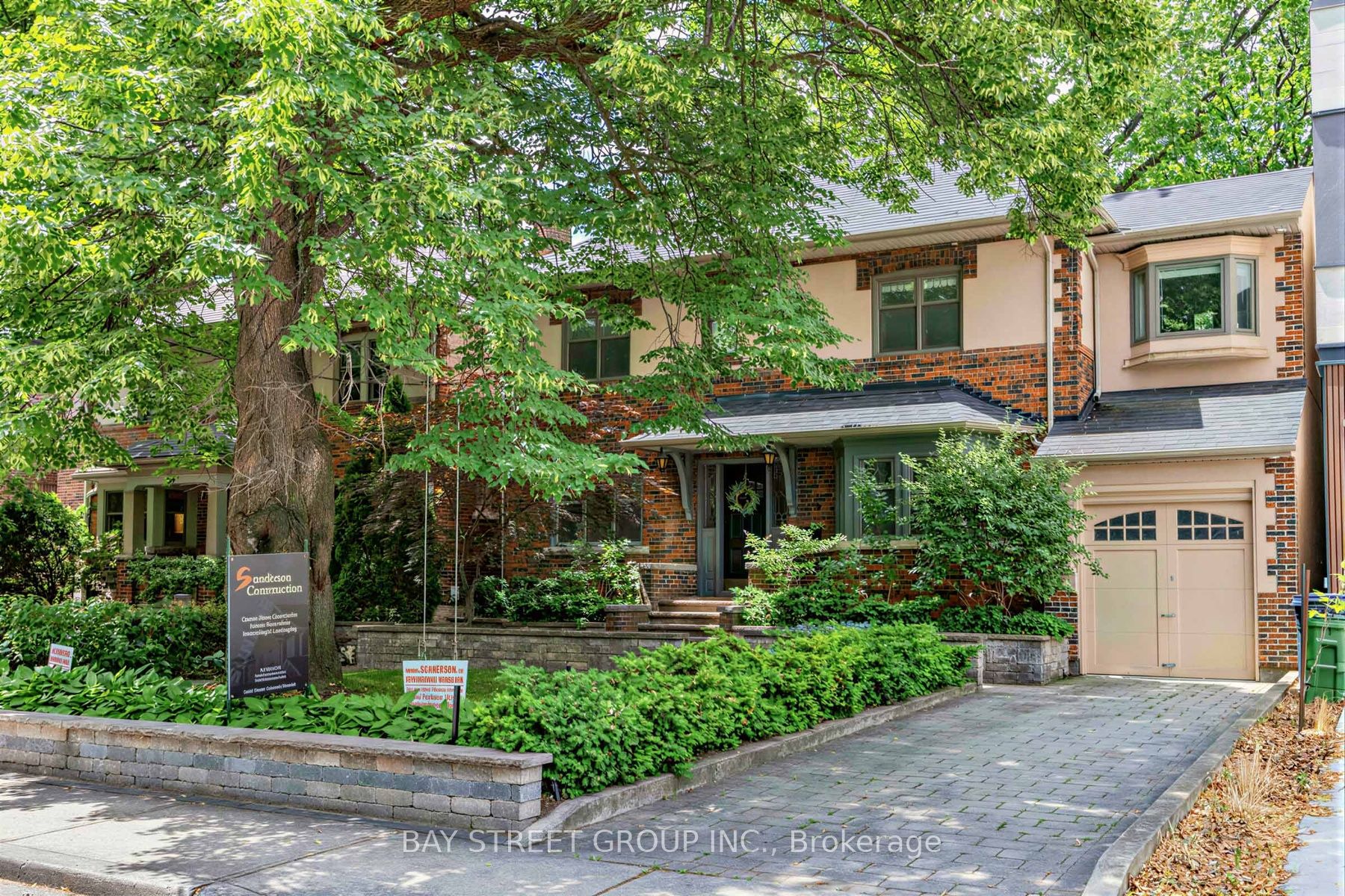136 Humbercrest Boulevard, Toronto, ON M6S 4L3