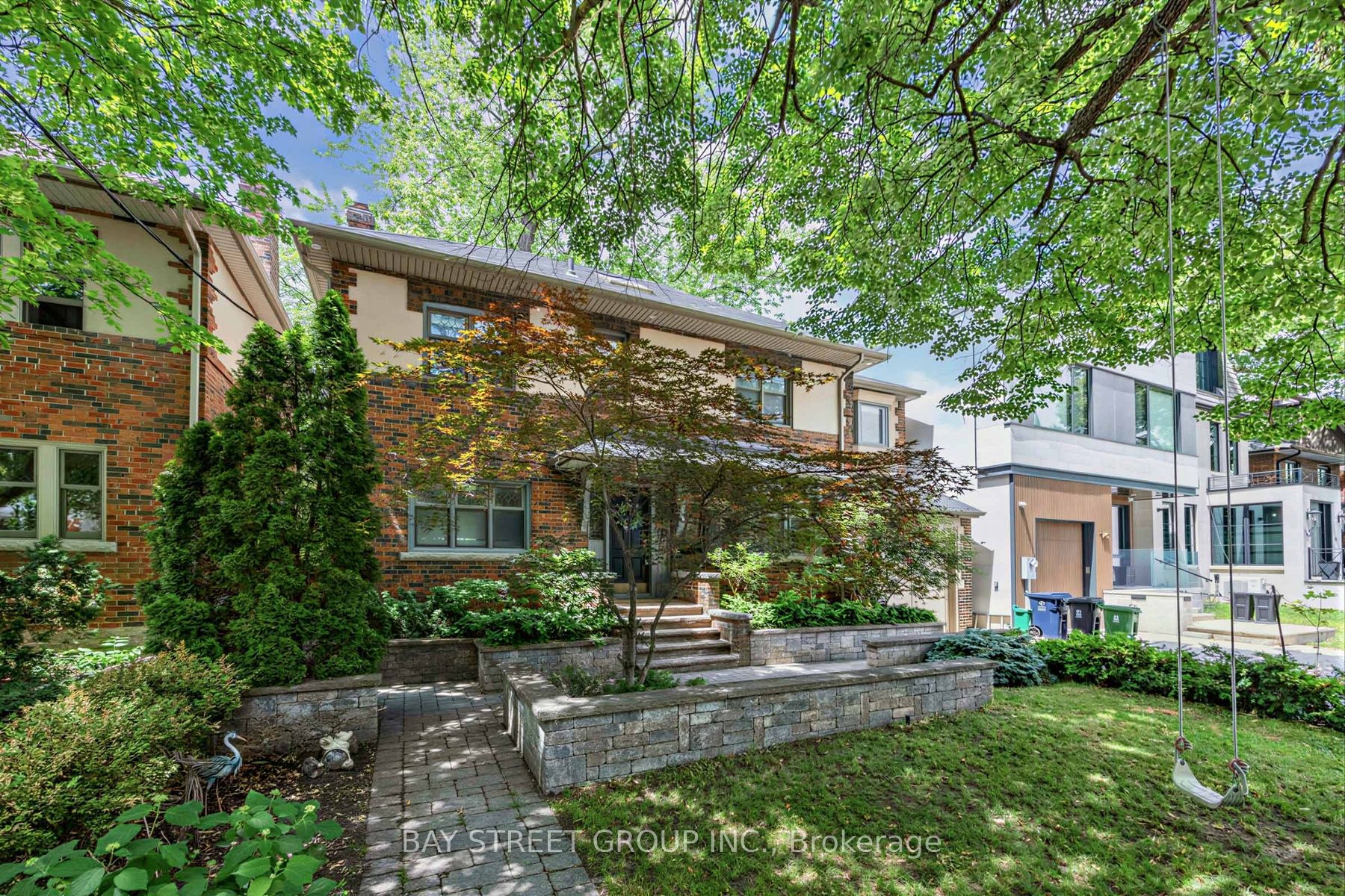 136 Humbercrest Boulevard, Toronto, ON M6S 4L3 photo 2