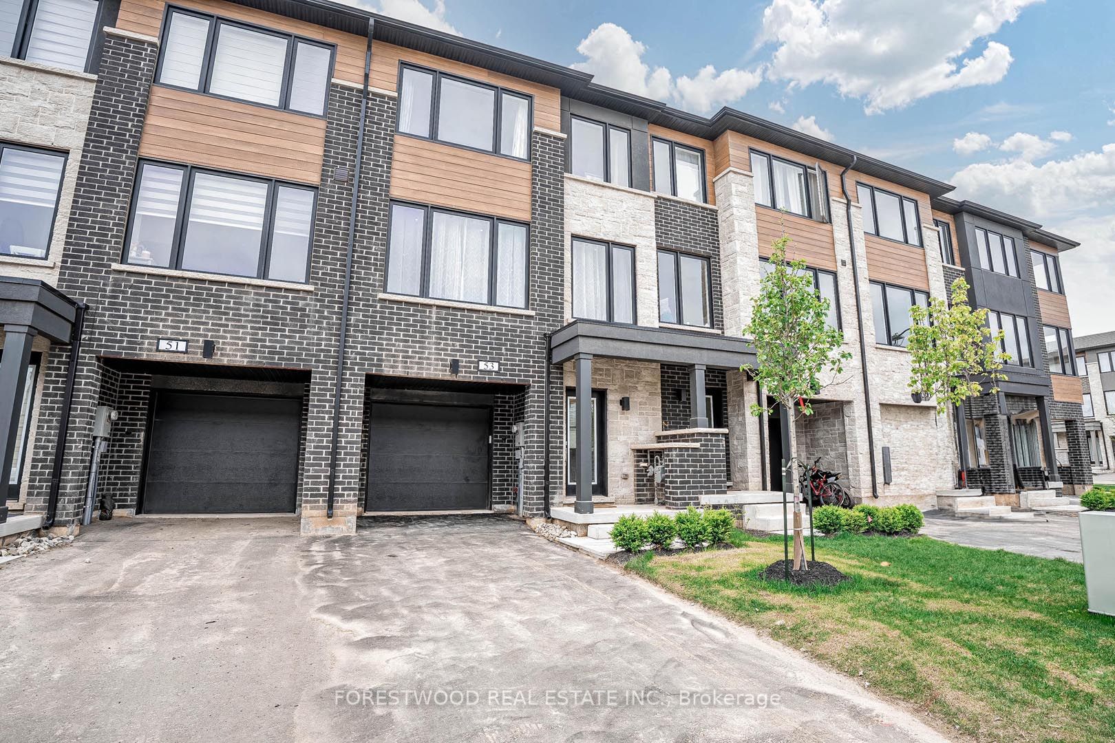 53 Humberstone Drive, Halton Hills, ON L7G 0P6 photo 4