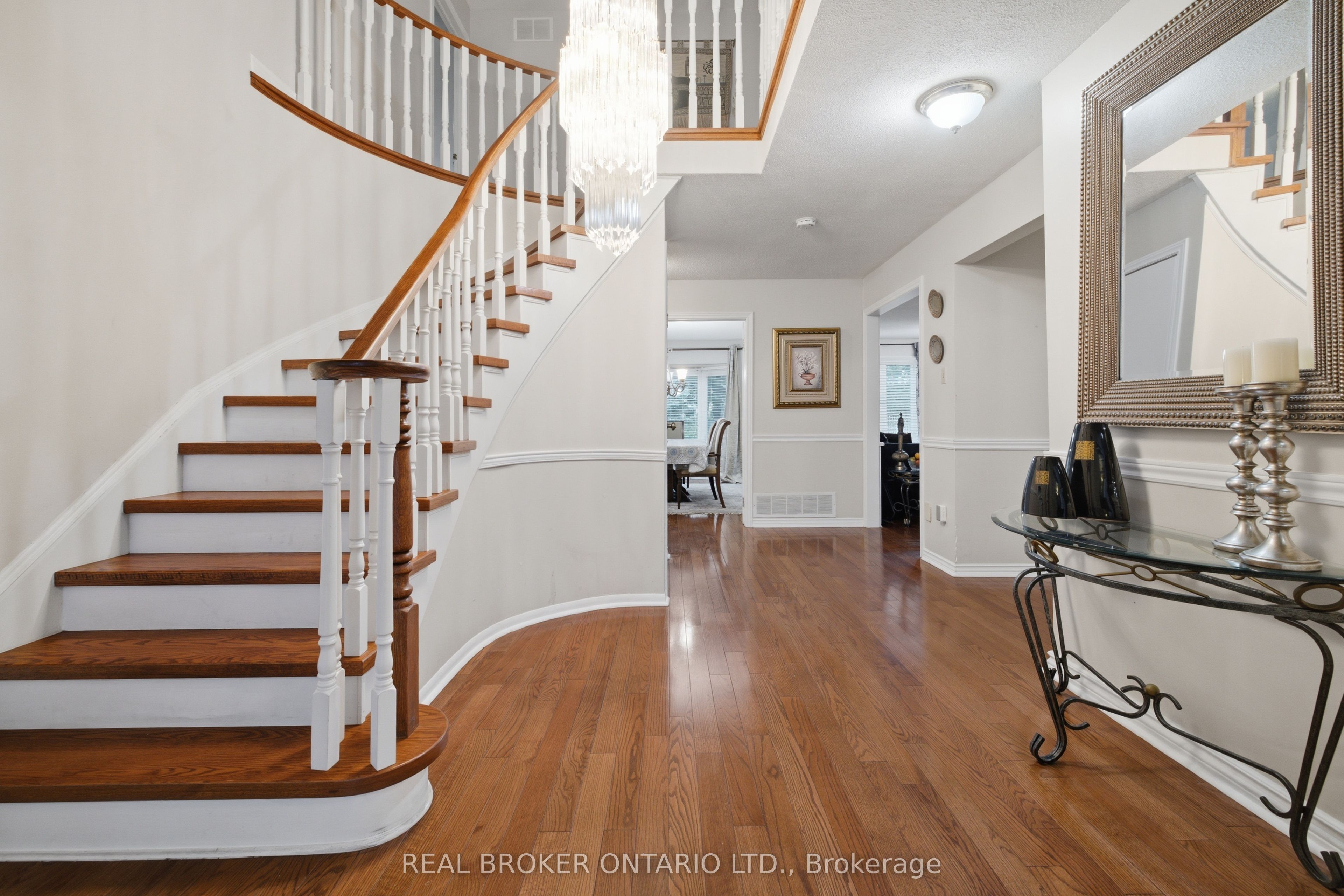 1356 Mapleridge Crescent, Oakville, ON L6M 2G6 photo 5