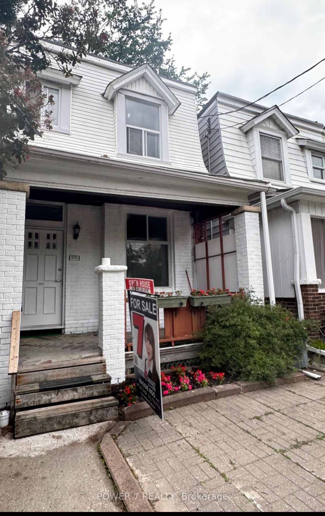 810 Ossington Avenue, Toronto, ON M6G 3V1 photo 4