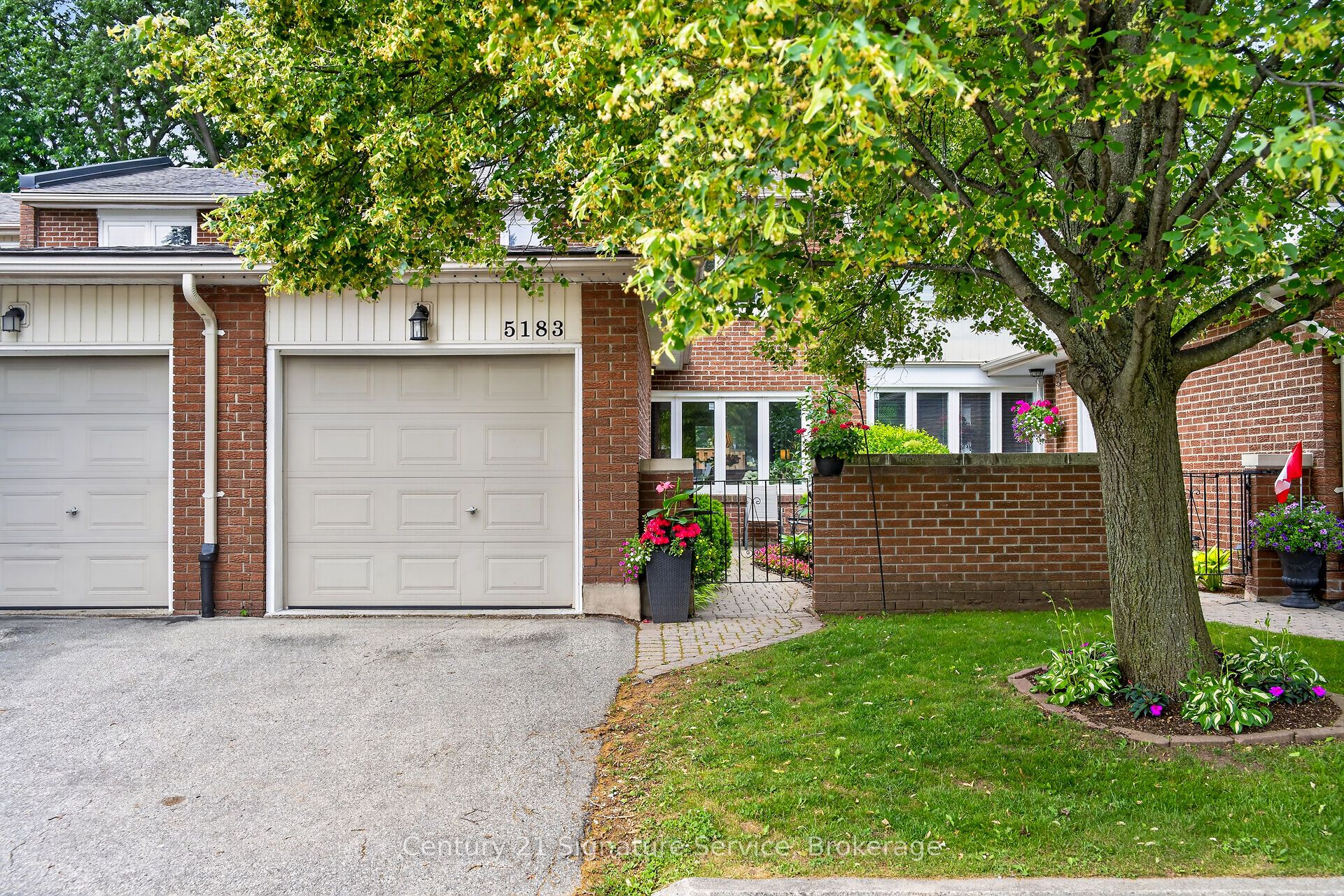 5183 Banting Court, Burlington, ON L7L 2Z4