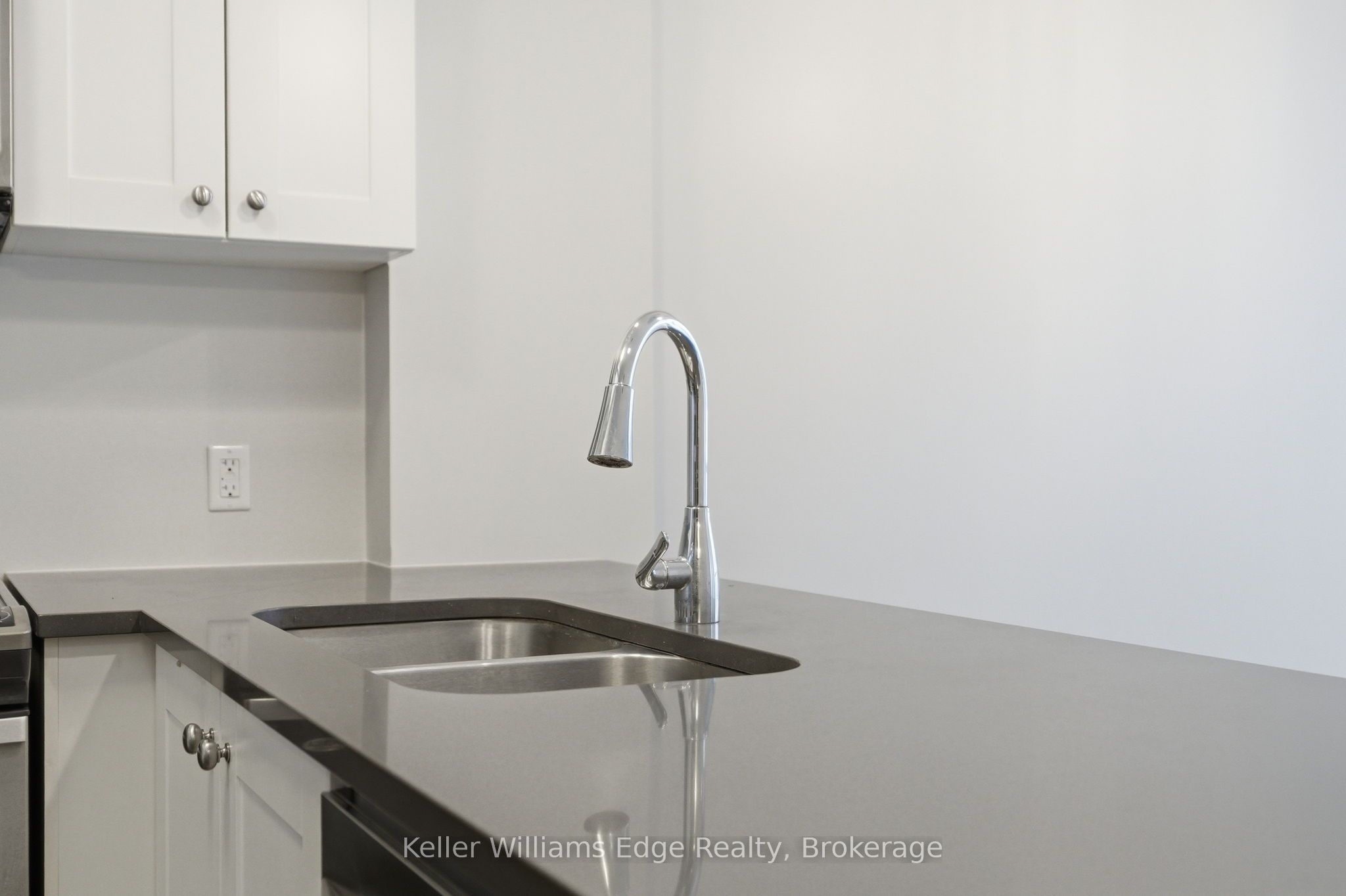216 Oak Park Boulevard 314, Oakville, ON L6H 7S8 photo 5