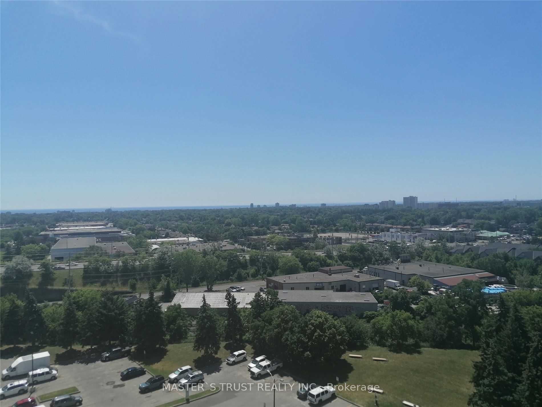 530 Lolita Gardens 1210, Mississauga, ON L5A 3T2 photo 2