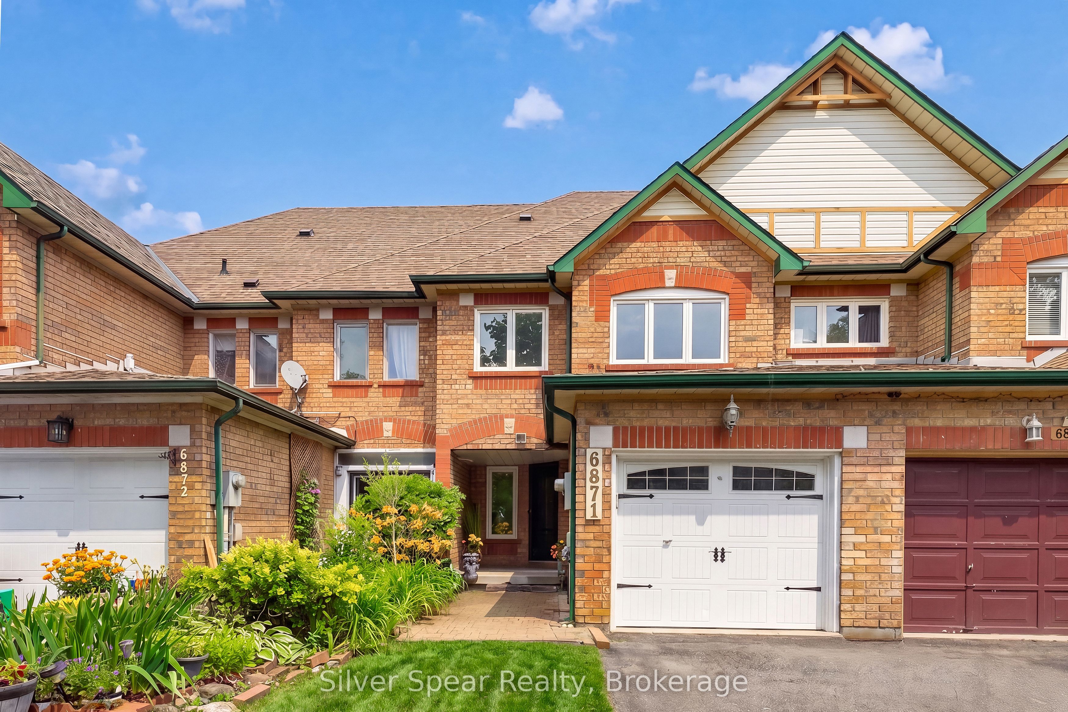 6871 Apex Court, Mississauga, ON L5N 7H6 photo 2