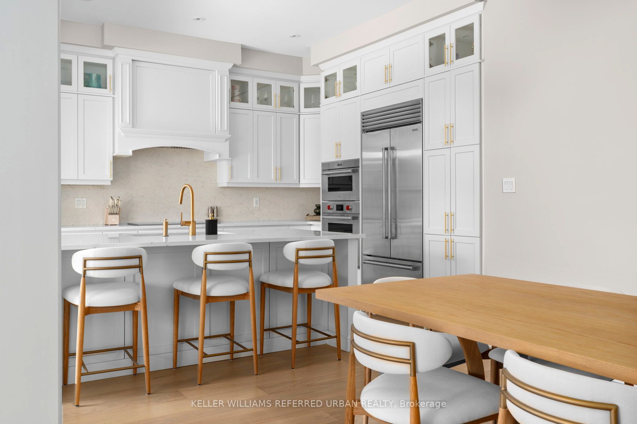 1318 Courtleigh Trail, Oakville, ON L6H 7Y5 photo 2