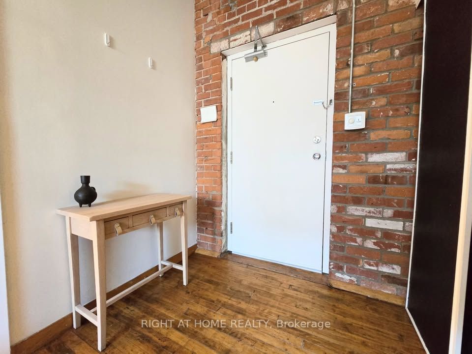 121 Prescott Avenue 12, Toronto, ON M6N 3G8 photo 2