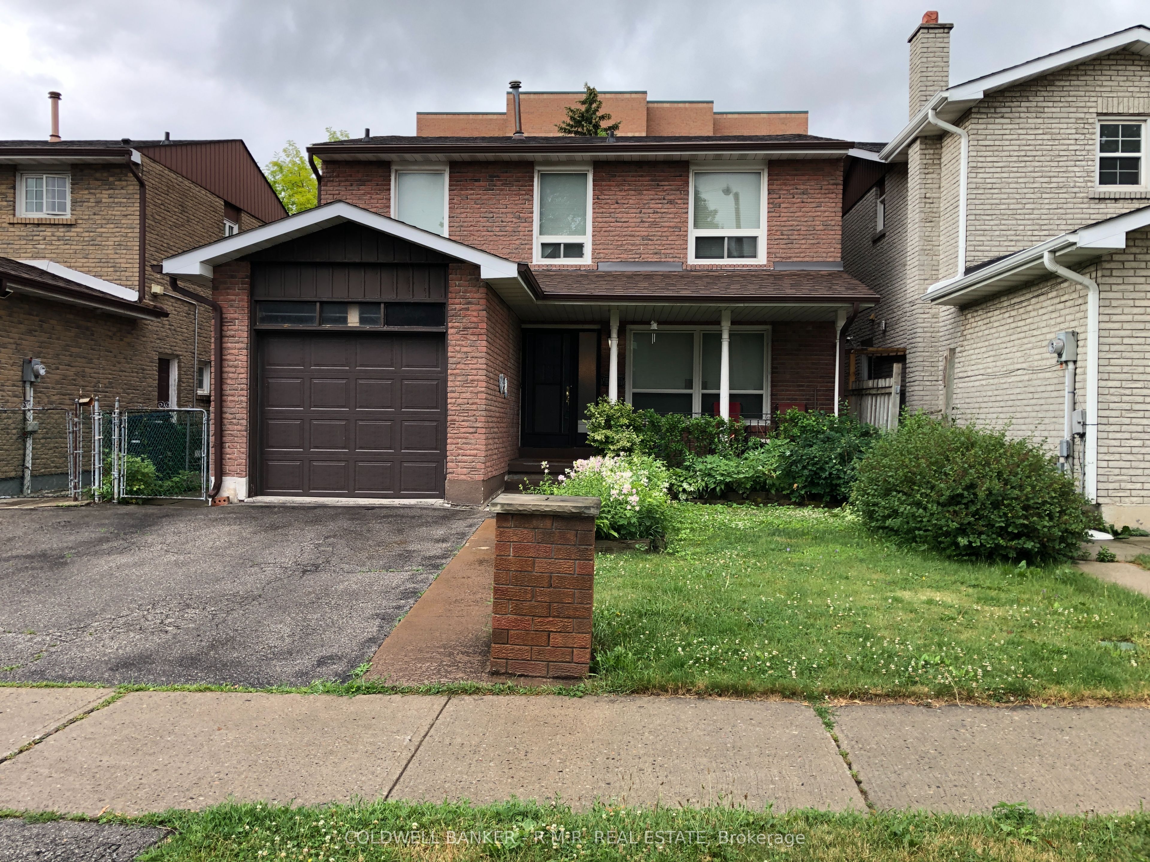 5 Brownridge Crescent, Toronto, ON M9V 4M4