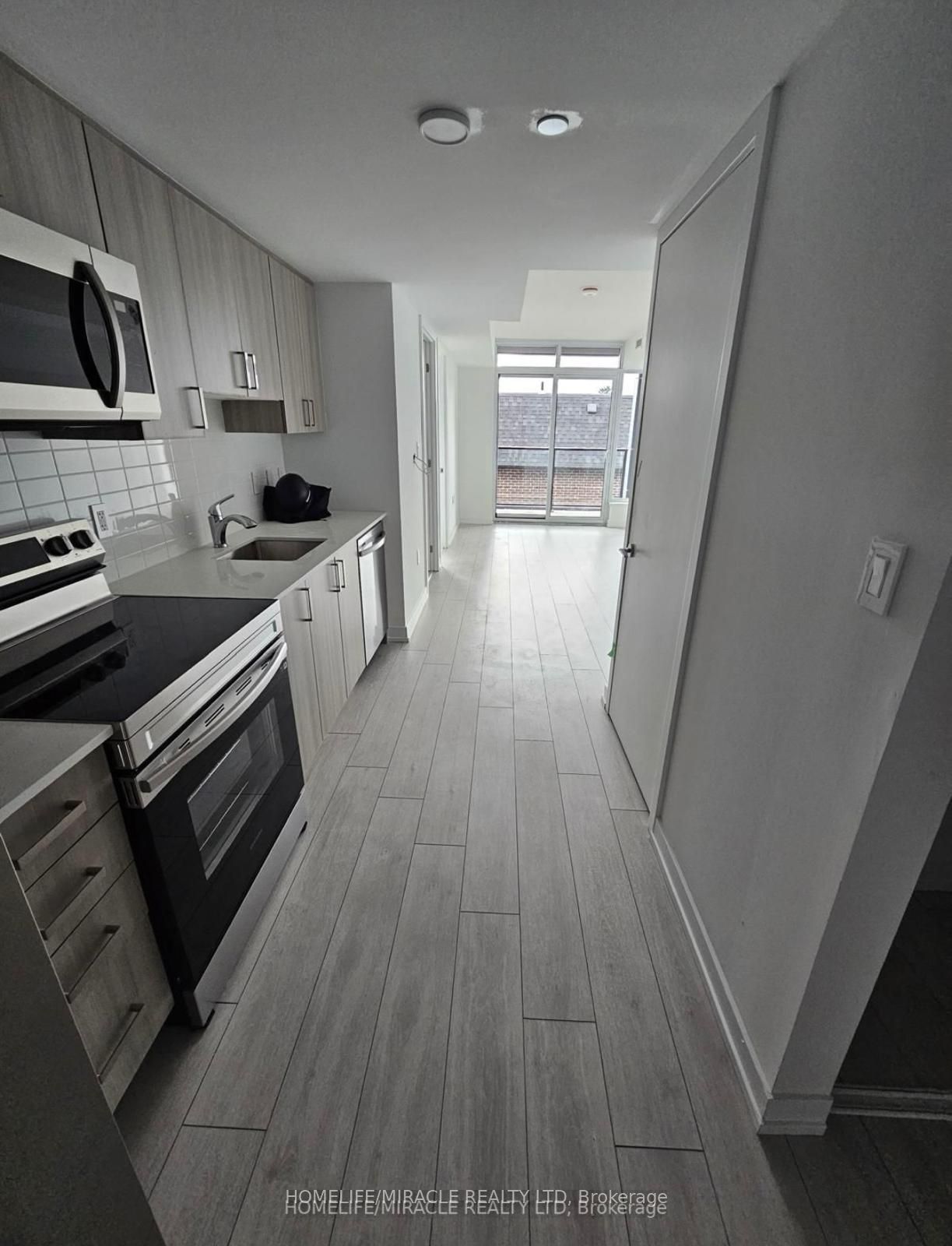 556 Marlee Avenue 328, Toronto, ON M6B 3J3 photo 3