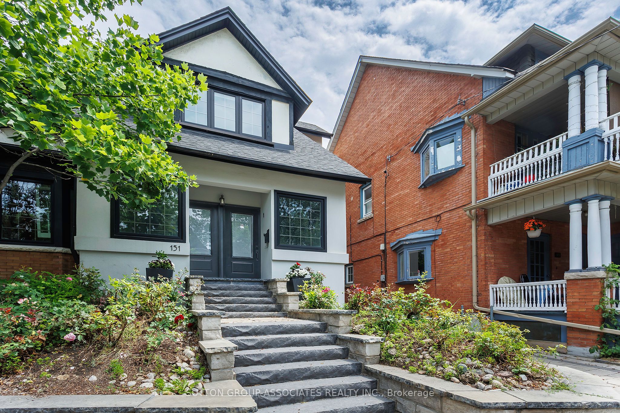 151 Indian Road 1, Toronto, ON M6R 2V7 photo 3
