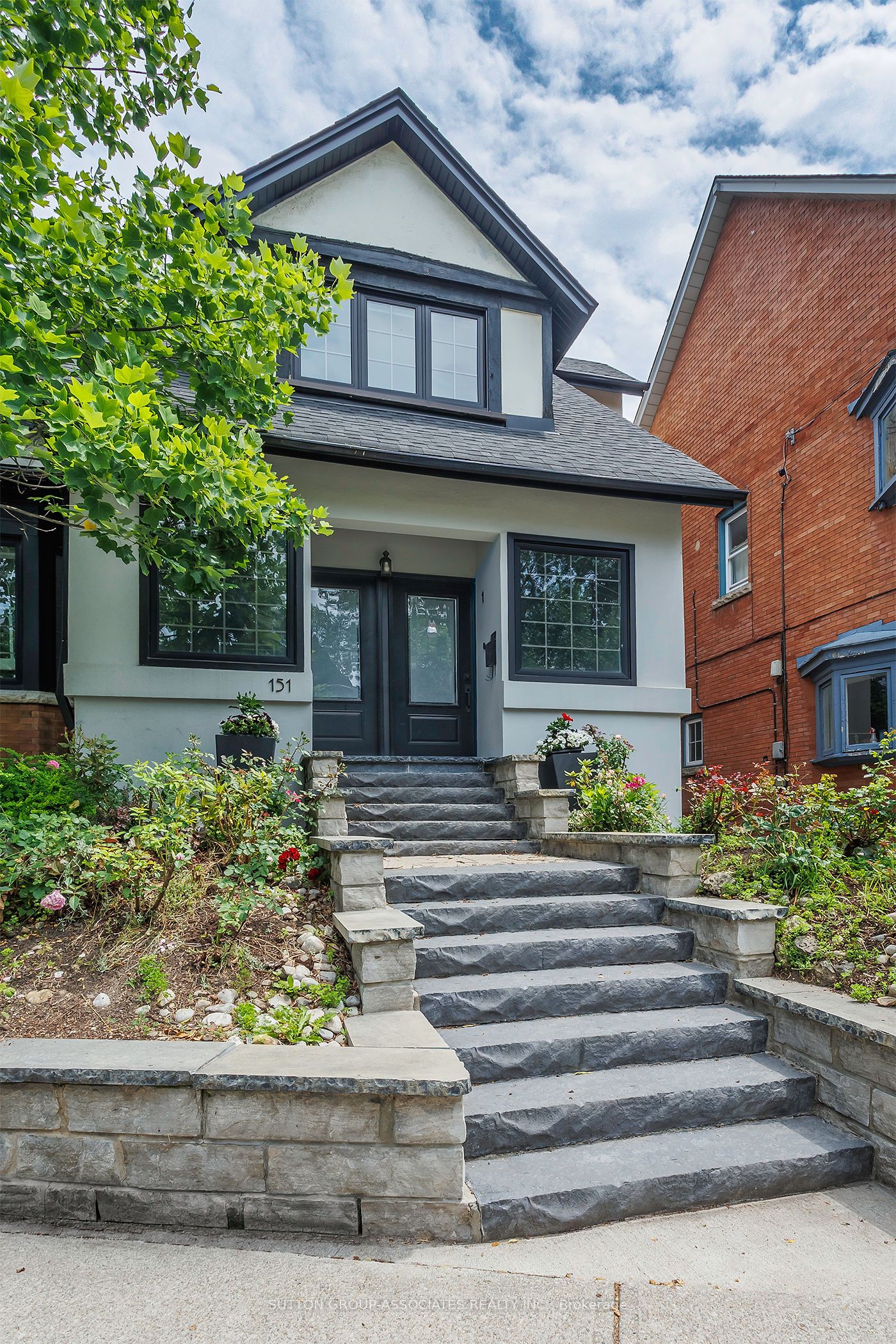 151 Indian Road 1, Toronto, ON M6R 2V7 photo 4