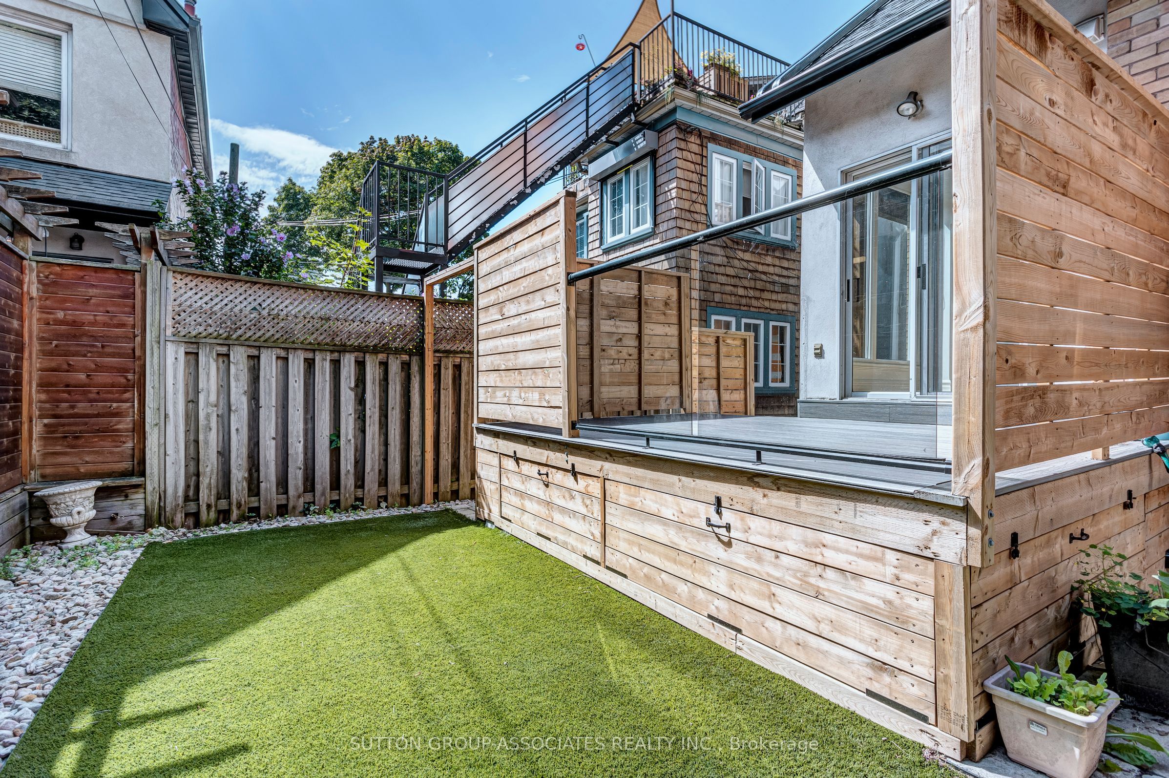 151 Indian Road 1, Toronto, ON M6R 2V7 photo 5