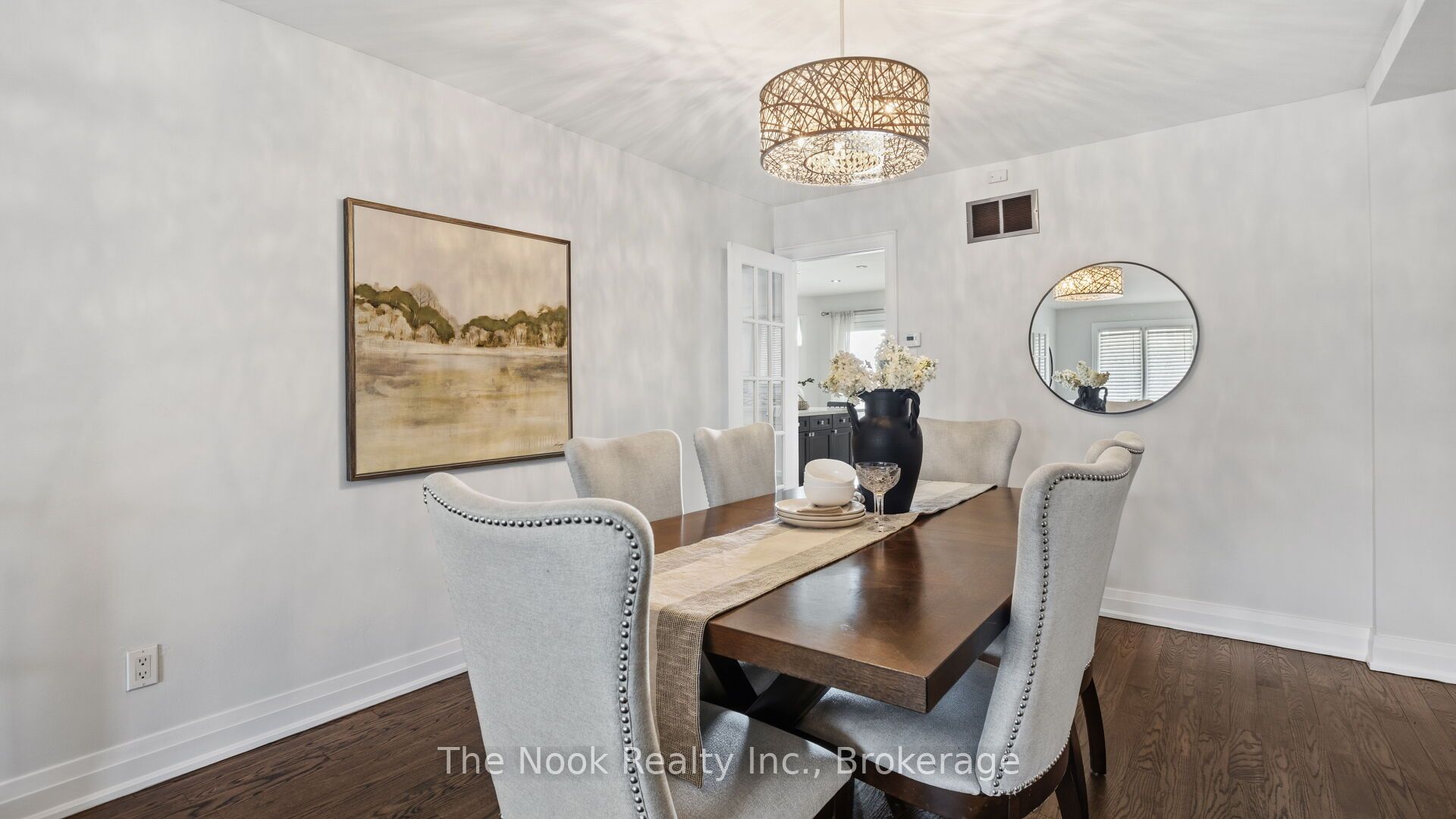 938 Wetherby Lane, Mississauga, ON L4W 4S7 photo 5