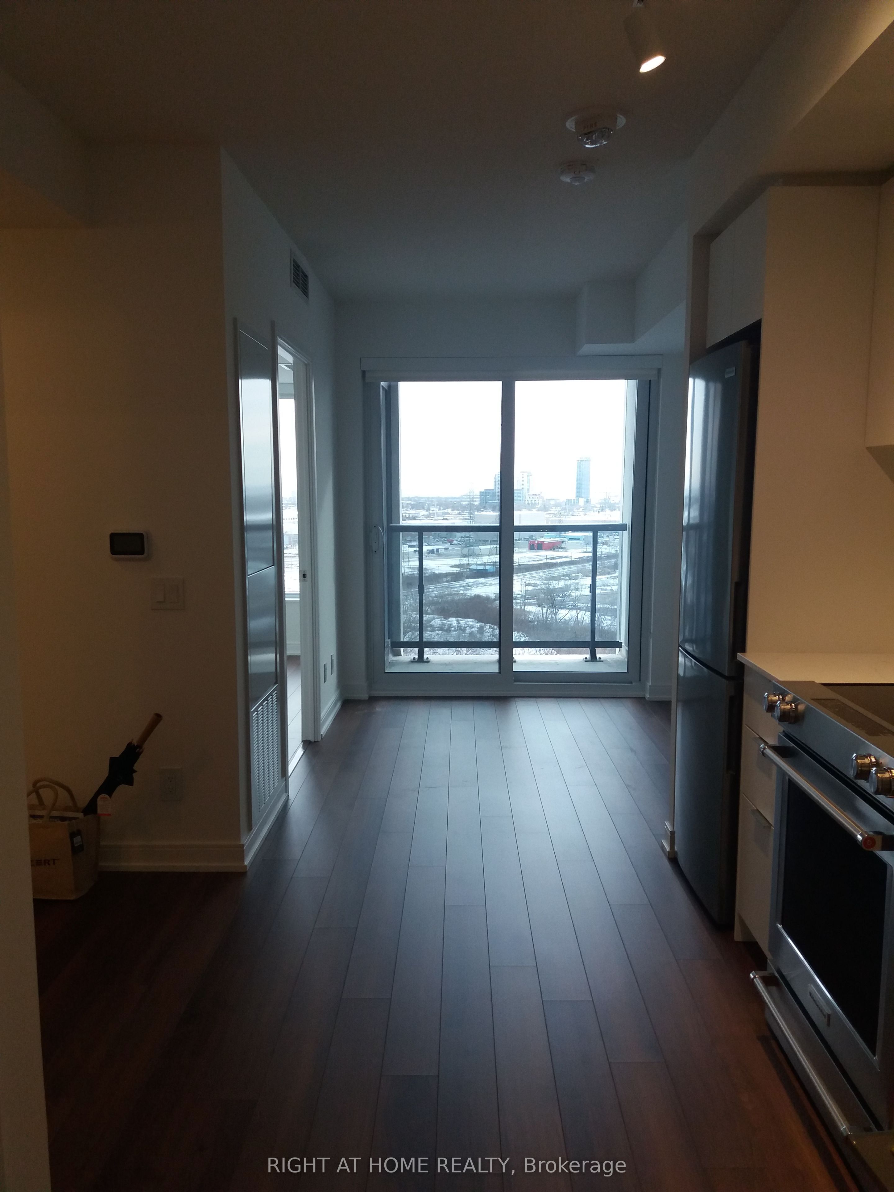 30 Samuel Wood Way 1109, Toronto, ON M9B 0C9 photo 2