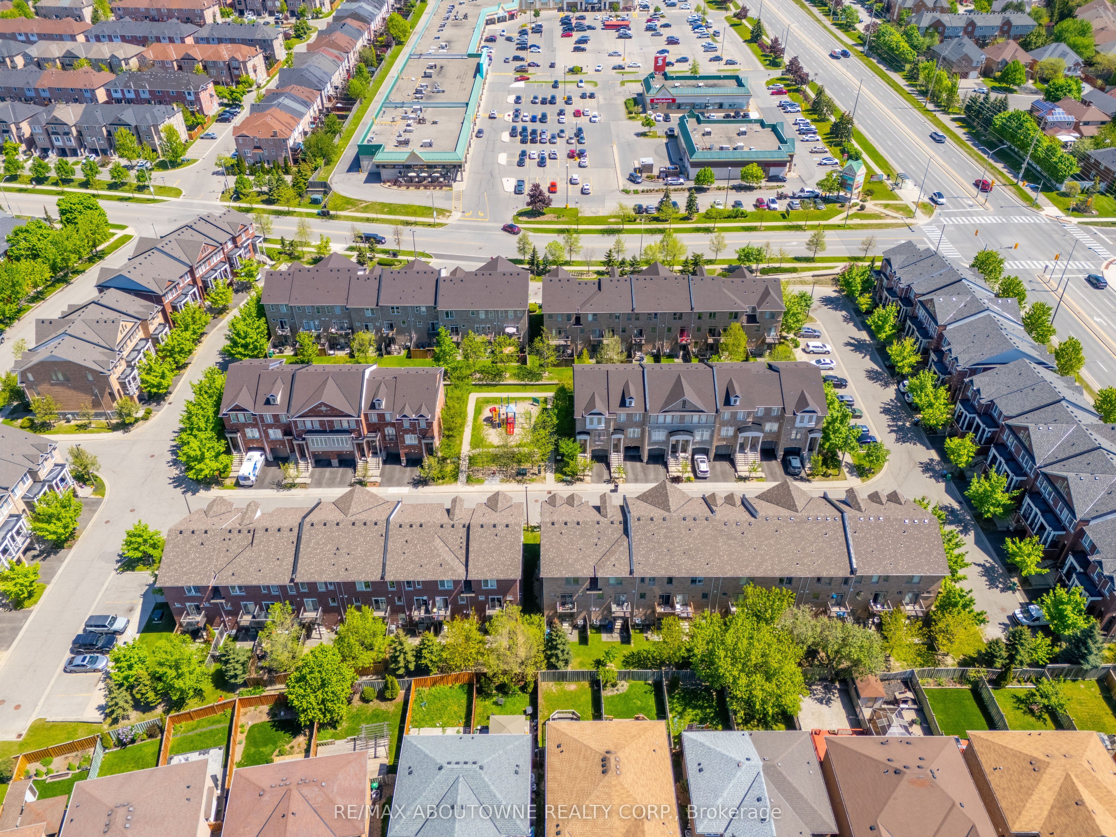 7214 Triumph Lane, Mississauga, ON L5N 0C5 photo 4