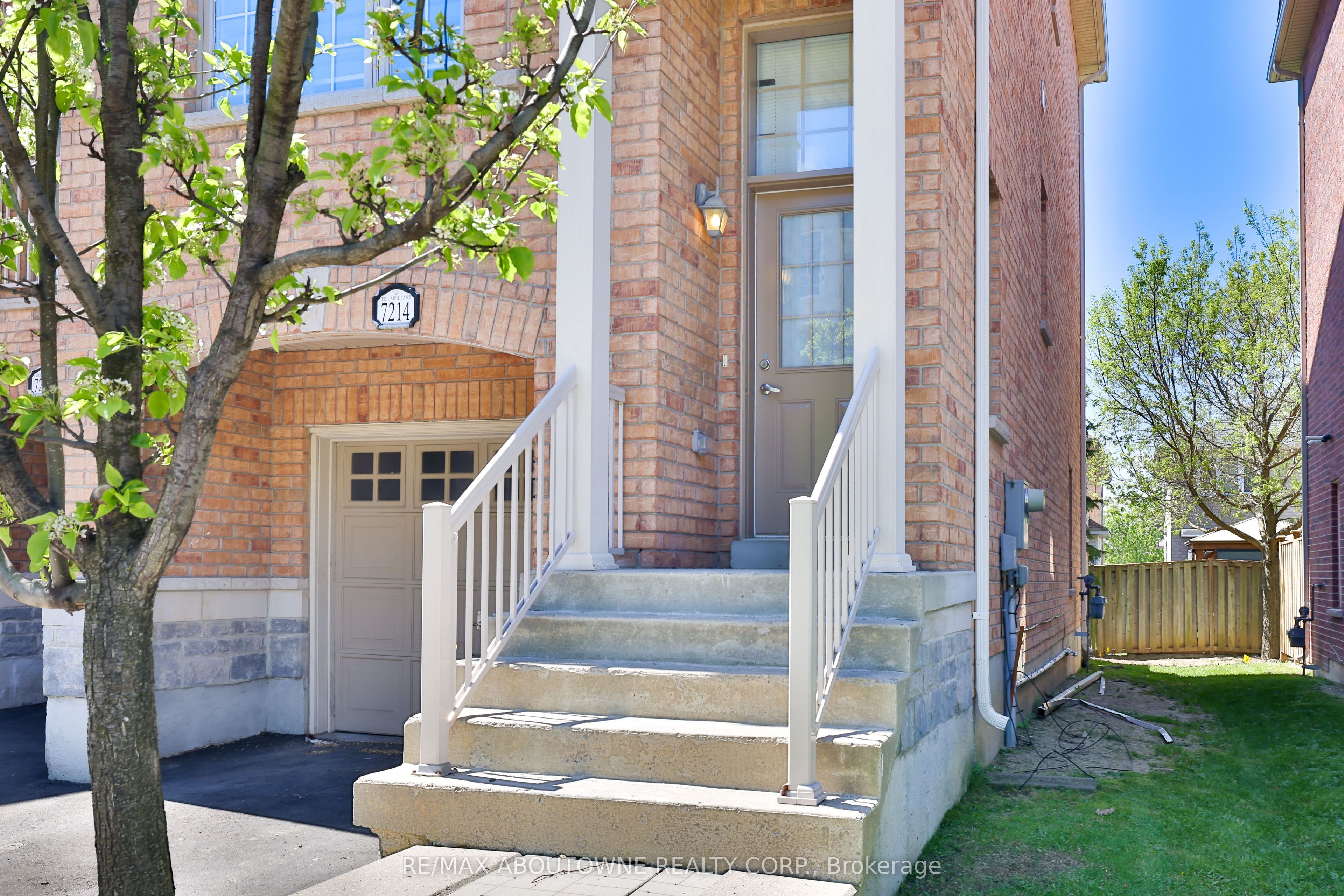 7214 Triumph Lane, Mississauga, ON L5N 0C5 photo 5