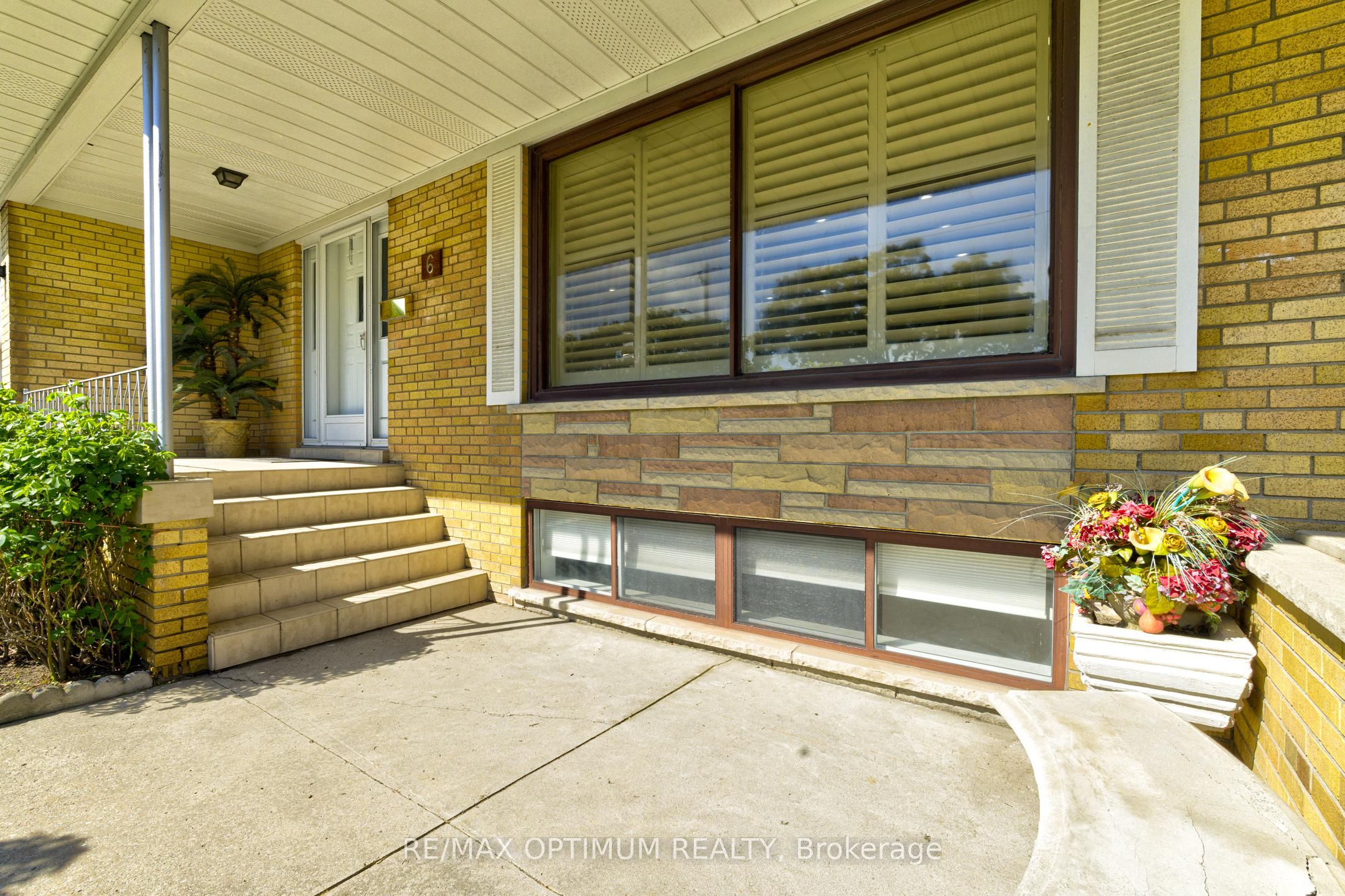 6 Evernby Boulevard, Toronto, ON M9R 3G8 photo 3