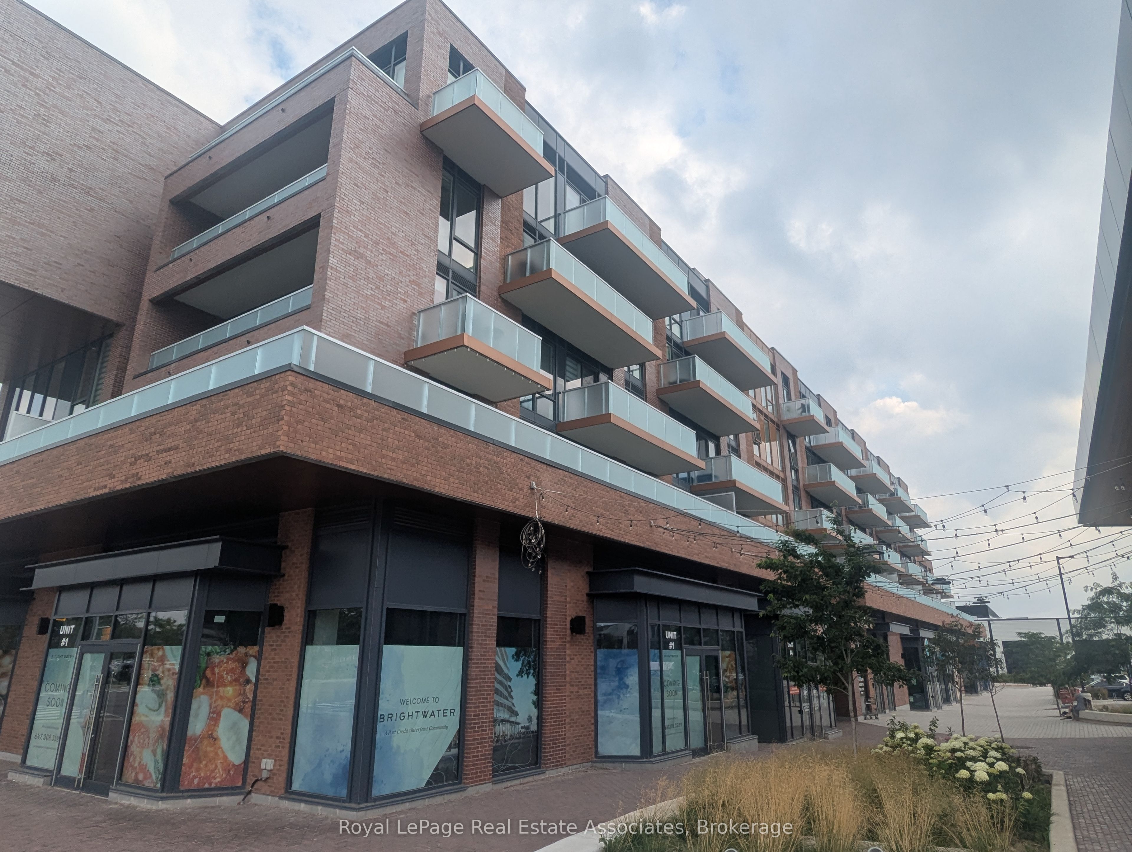 215 Lakeshore Road W 447, Mississauga, ON L5H 1G5 photo 4