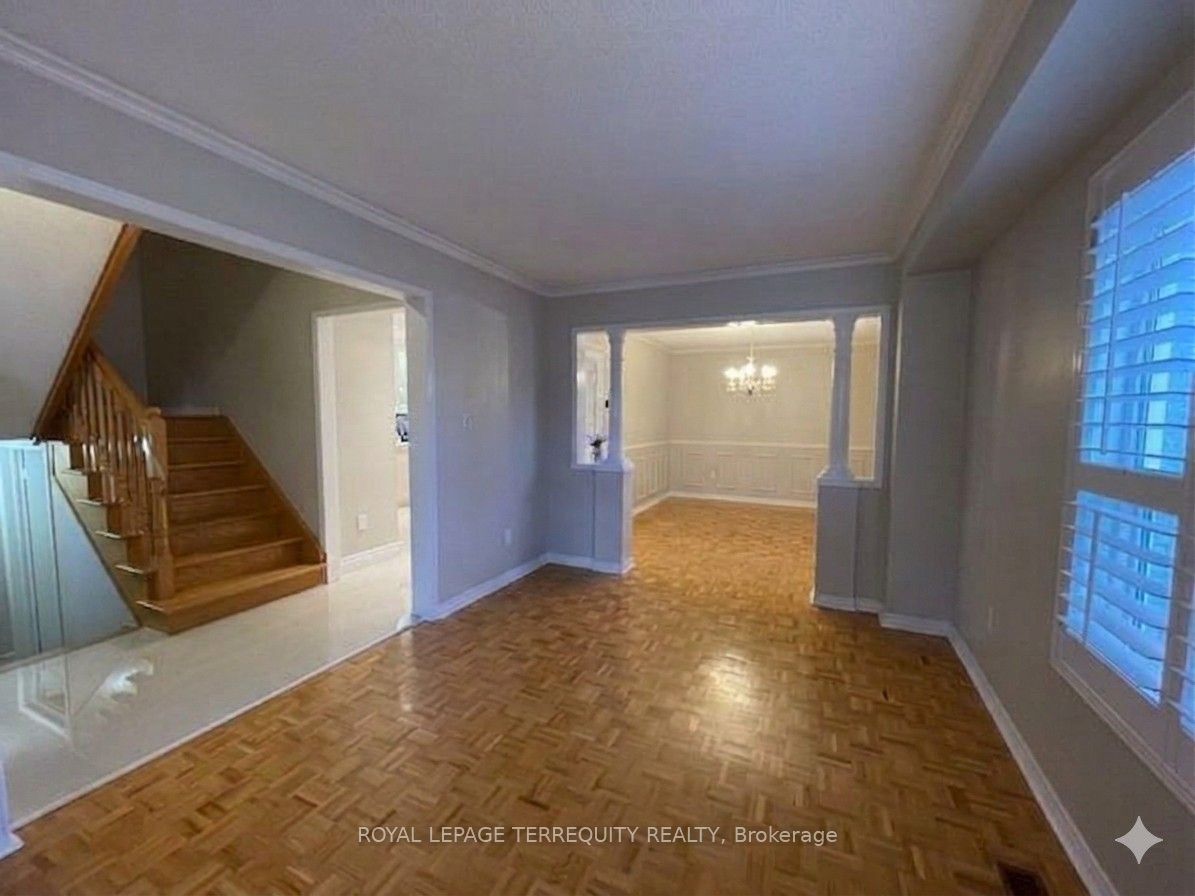 3813 Ridgepoint Way, Mississauga, ON L5N 7T7 photo 3