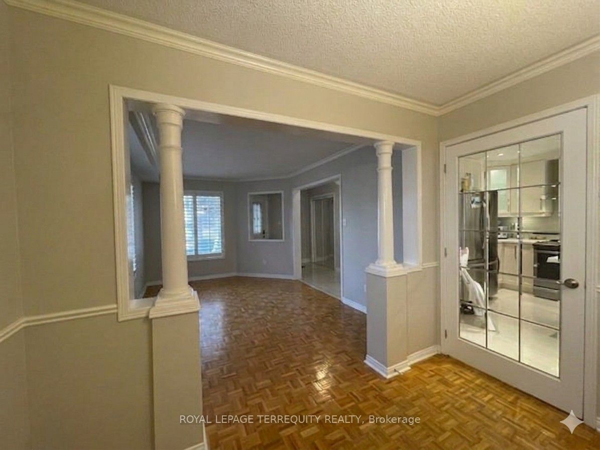 3813 Ridgepoint Way, Mississauga, ON L5N 7T7 photo 5