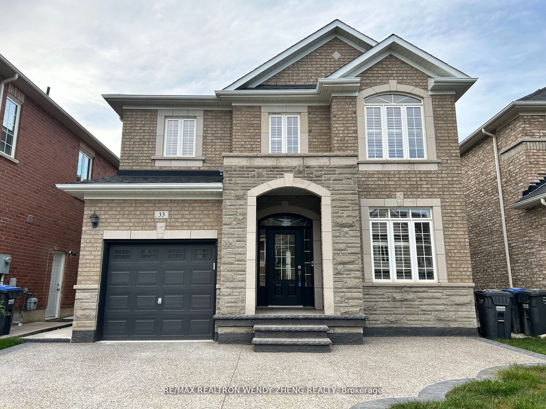 33 Begonia Crescent Upper, Brampton, ON L7A 0M6