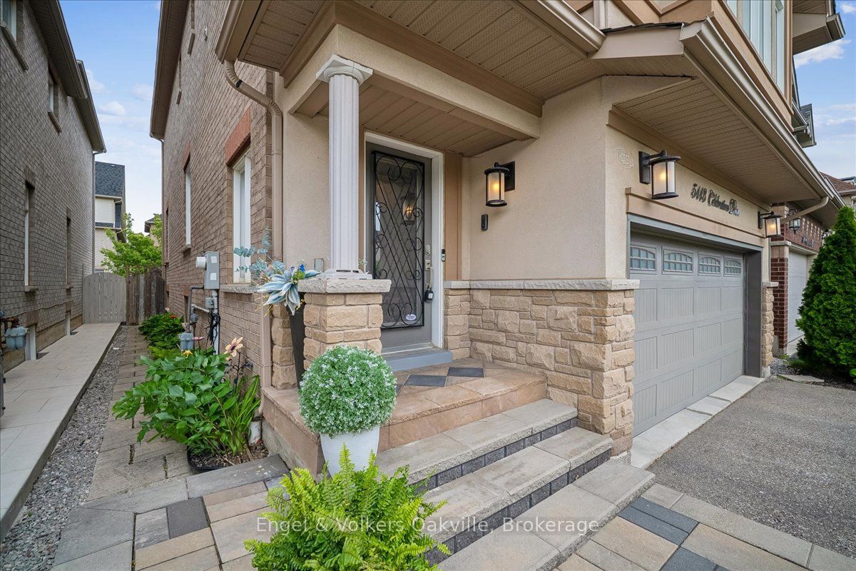5113 Celebration Drive, Mississauga, ON L5M 8B3 photo 2