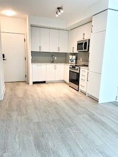 2450 Old Bronte Road 421, Oakville, ON L6M 5P6 photo 5