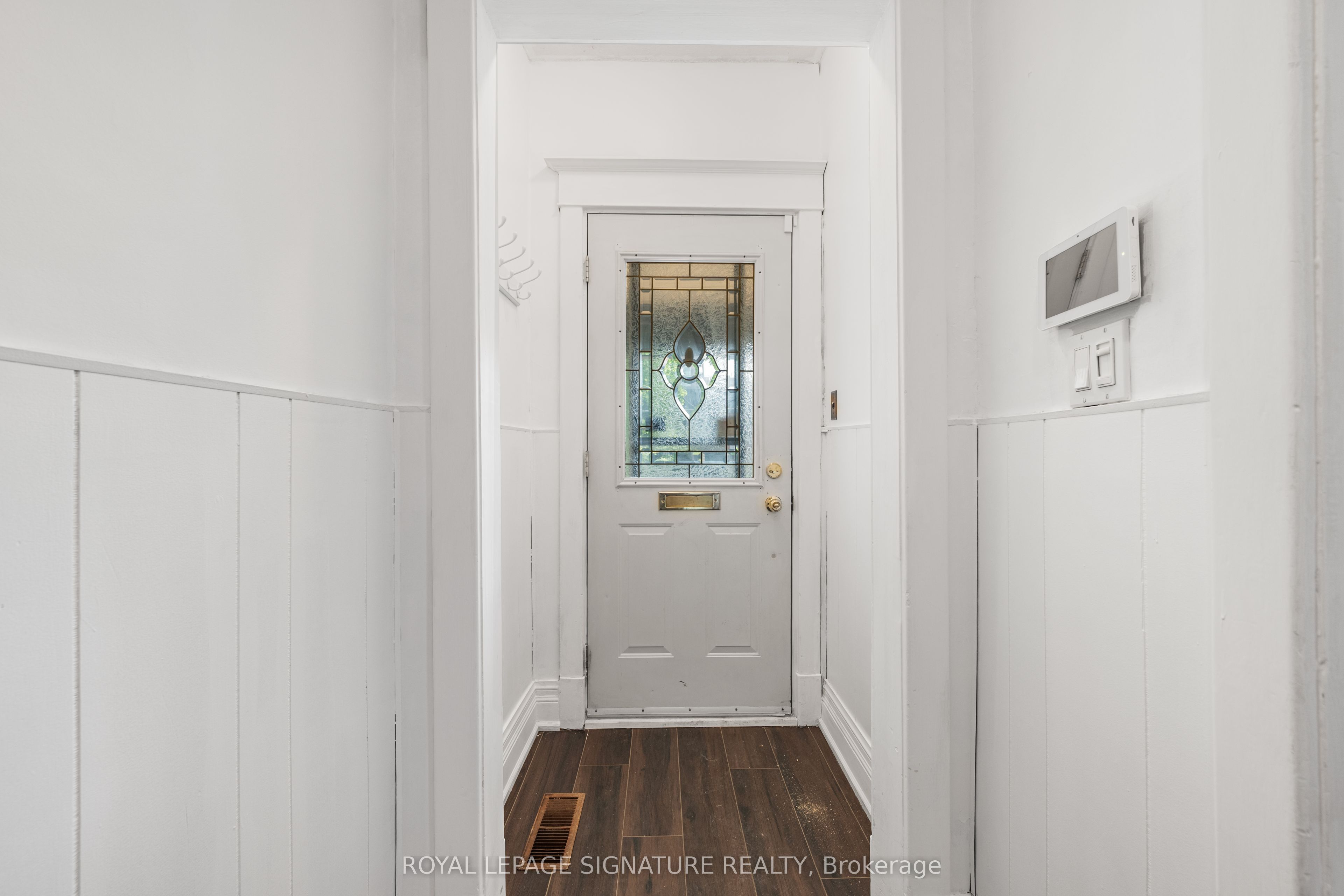 72 Gwynne Avenue, Toronto, ON M6K 2C4 photo 4