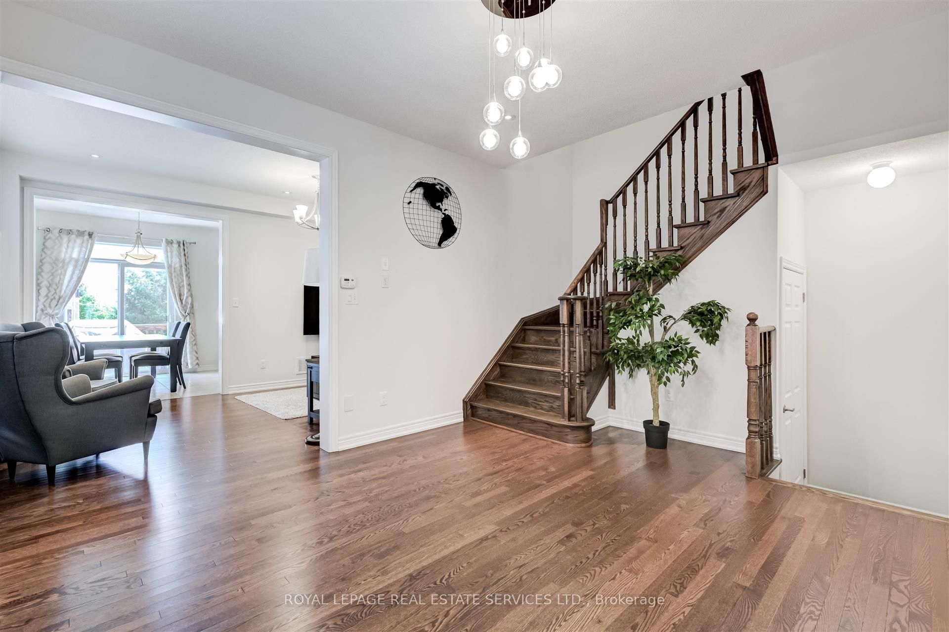 27 Erinview Terrace, Toronto, ON M9C 0C3 photo 2