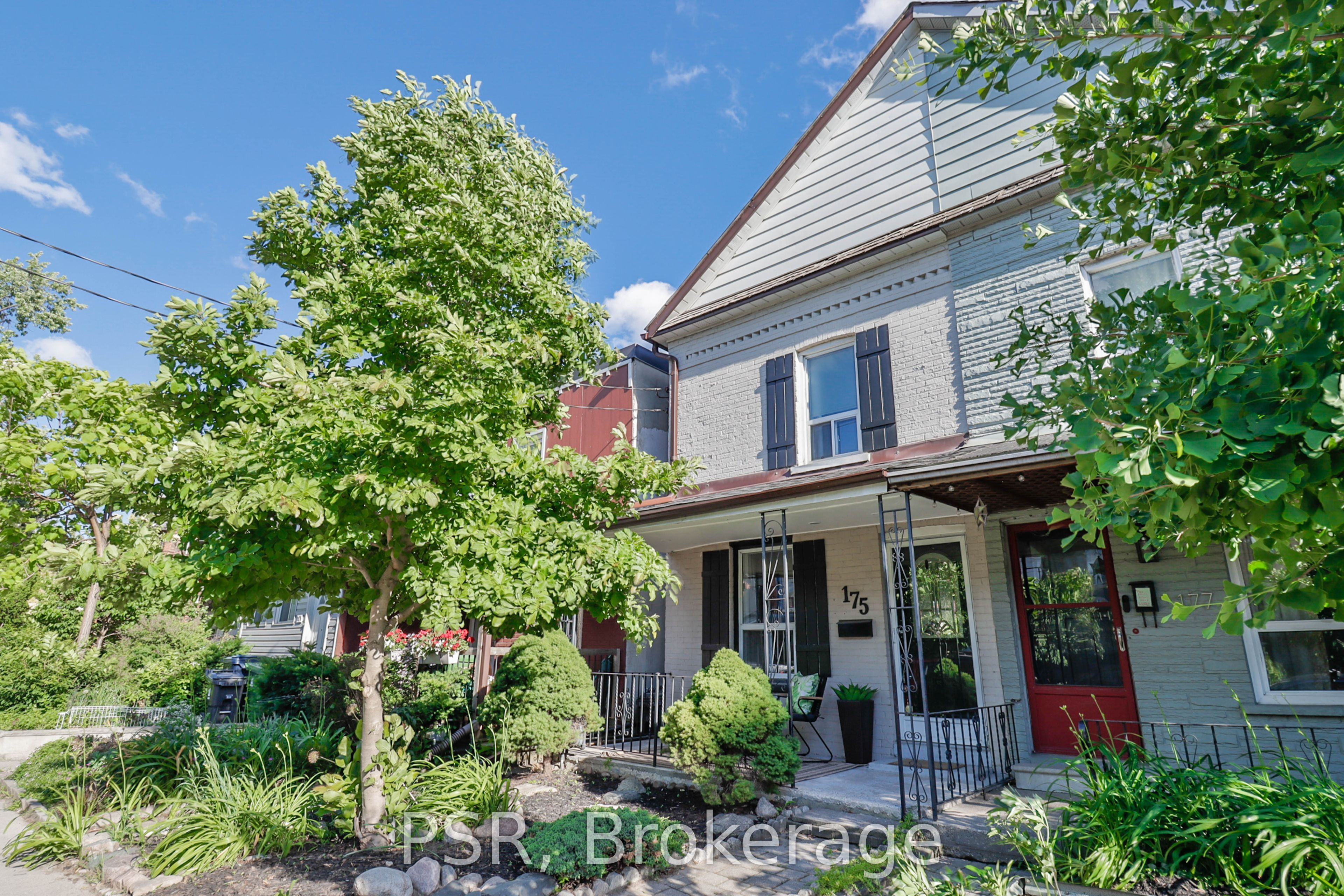 175 Maria Street, Toronto, ON M6P 1W5 photo 2
