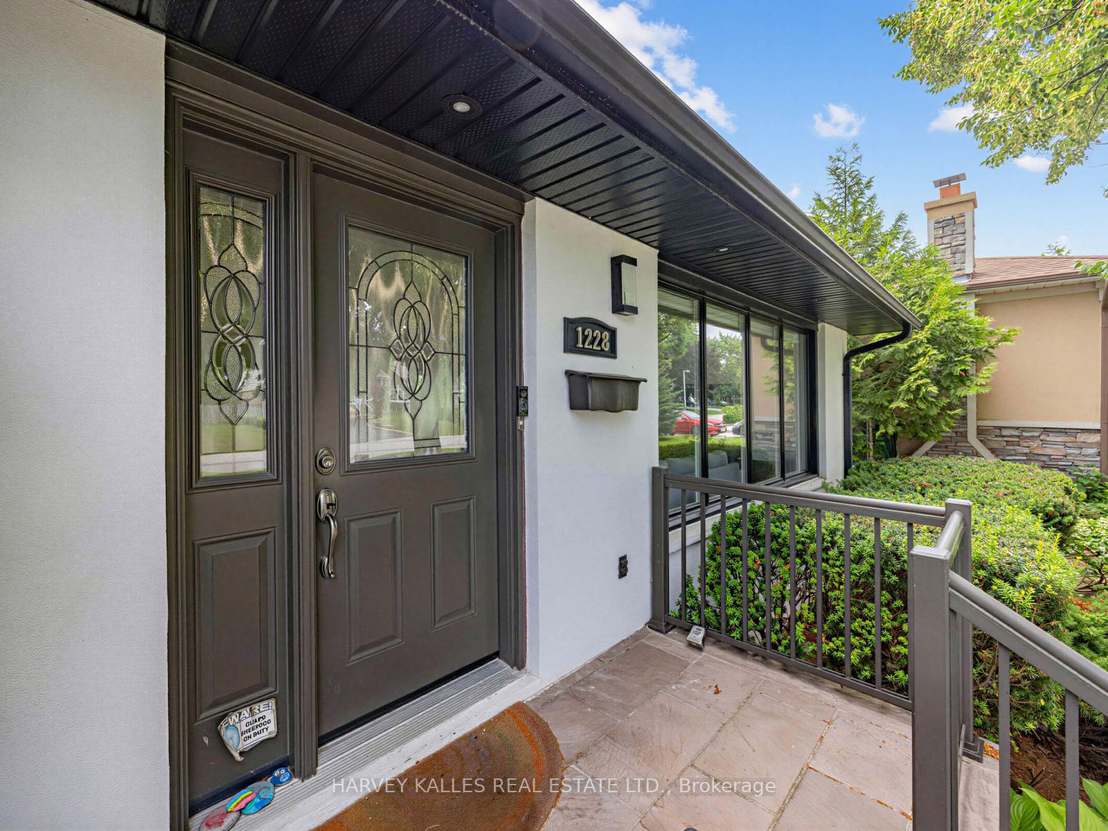 1228 Pallatine Drive, Oakville, ON L6H 1Z2 photo 4