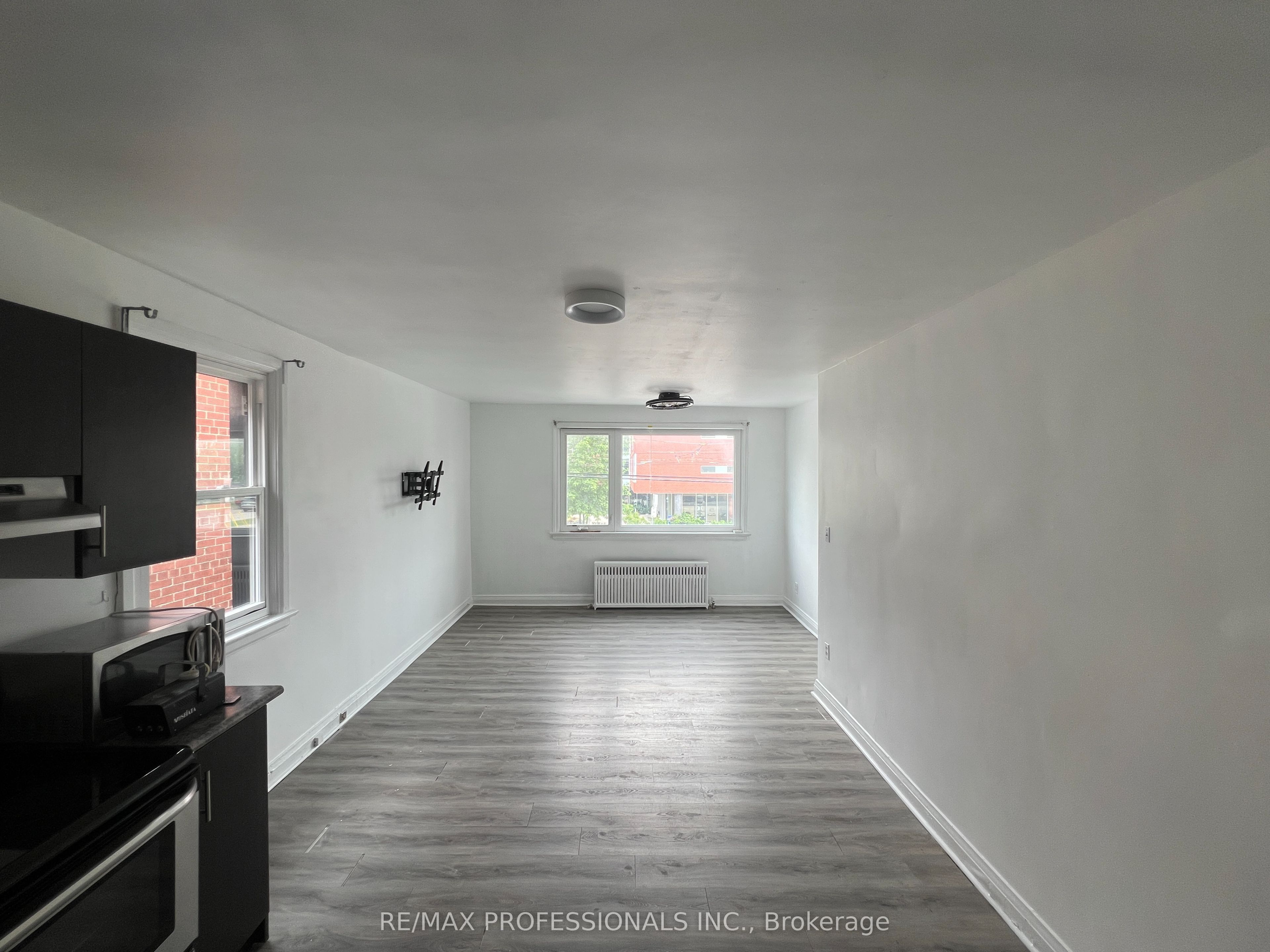 3210 Lake Shore Boulevard W 2, Toronto, ON M8V 1L9