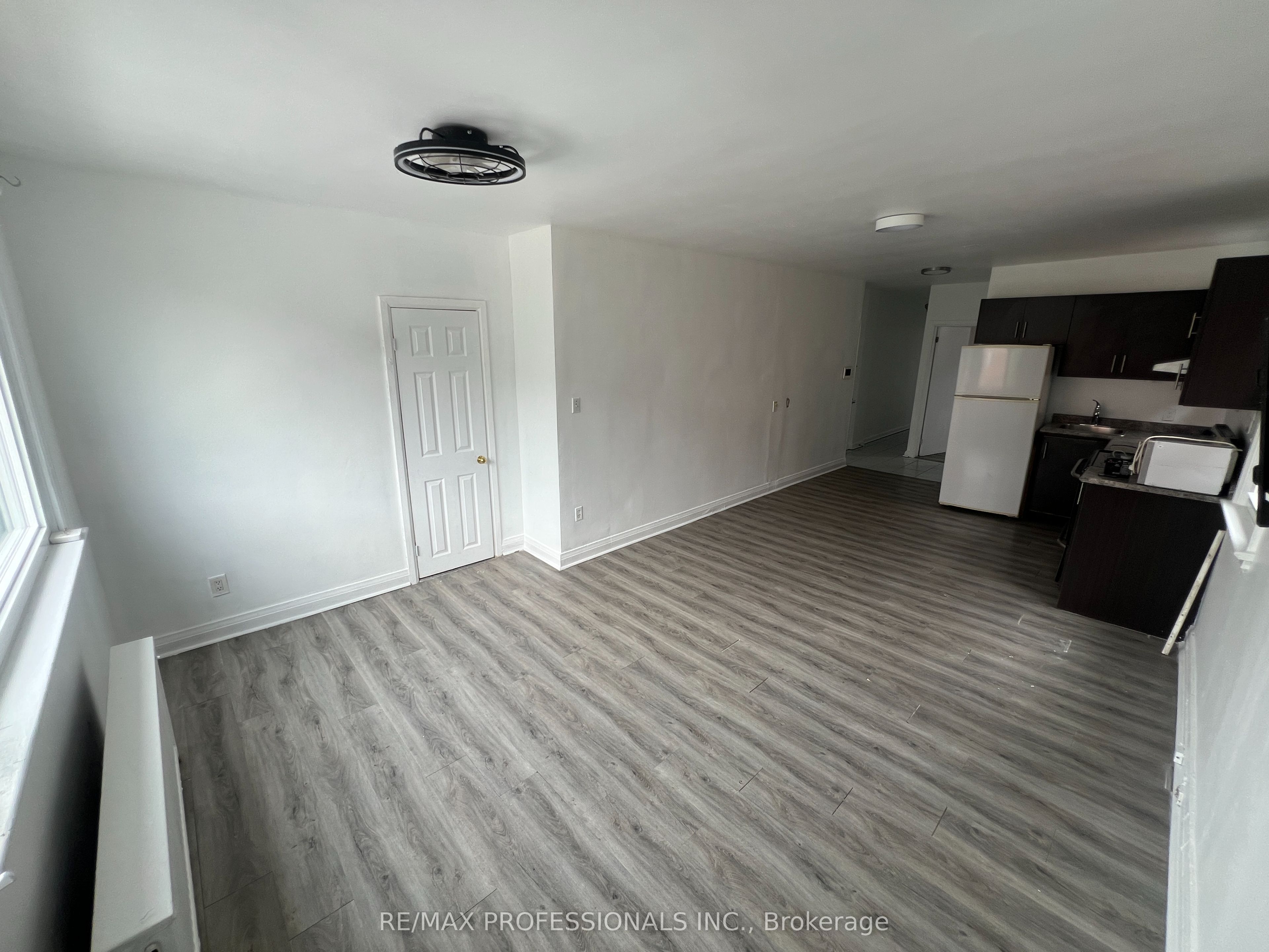 3210 Lake Shore Boulevard W 2, Toronto, ON M8V 1L9 photo 4