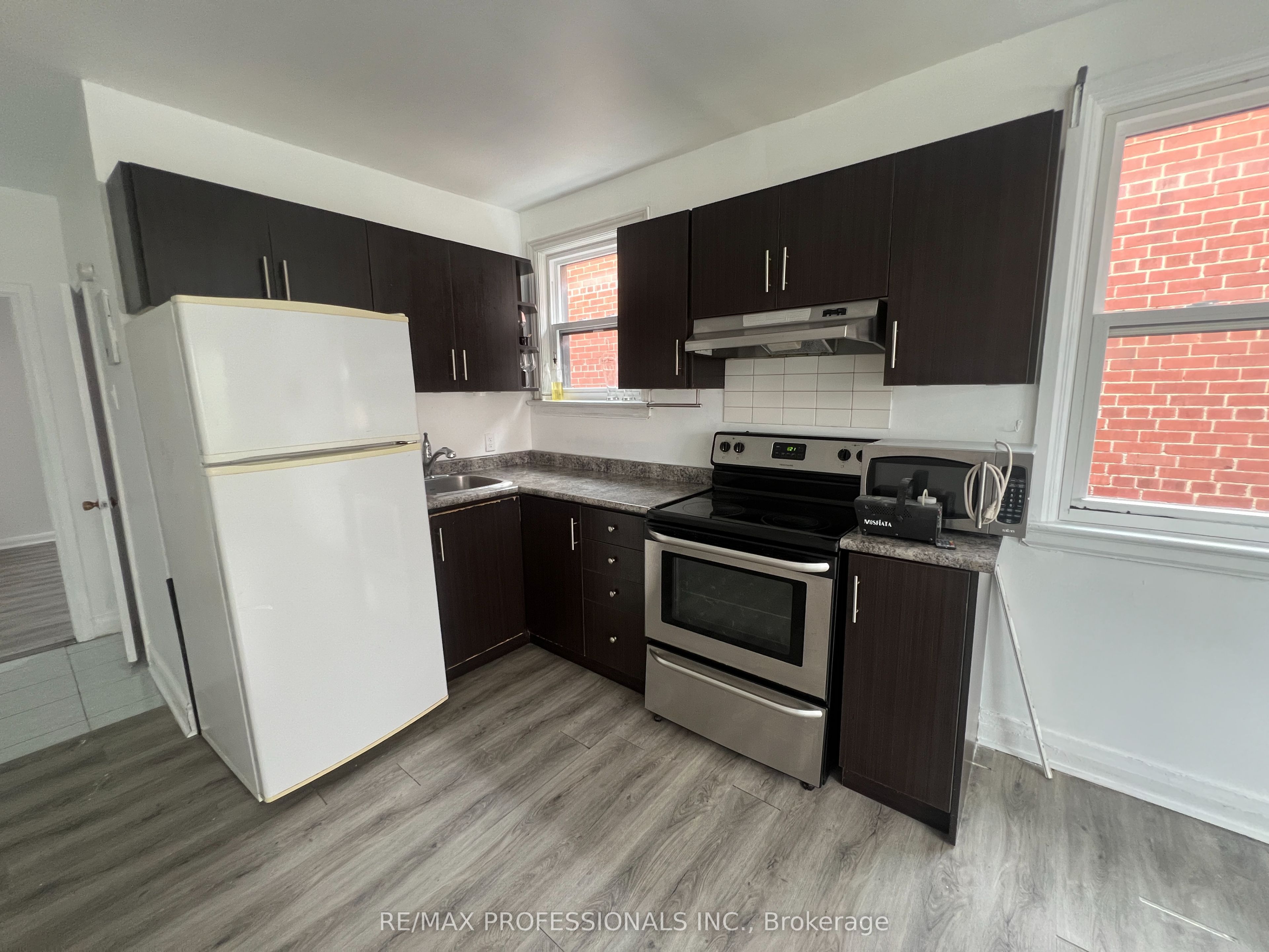 3210 Lake Shore Boulevard W 2, Toronto, ON M8V 1L9 photo 5