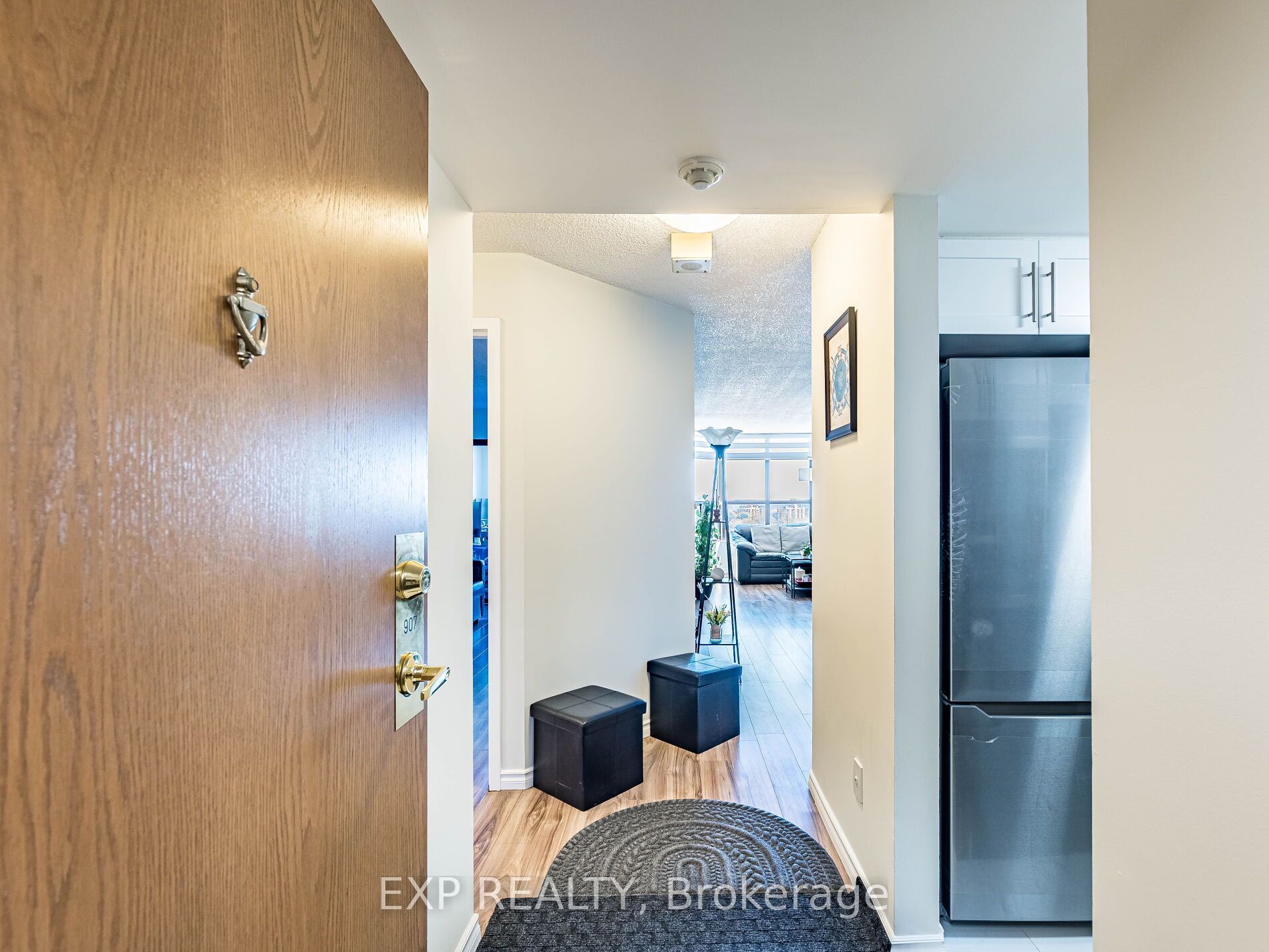 25 Agnes Street 907, Mississauga, ON L5B 3X7 photo 5