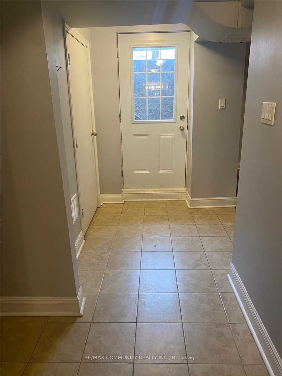 4332 Guildwood Way Basement, Mississauga, ON L5R 0A4 photo 3