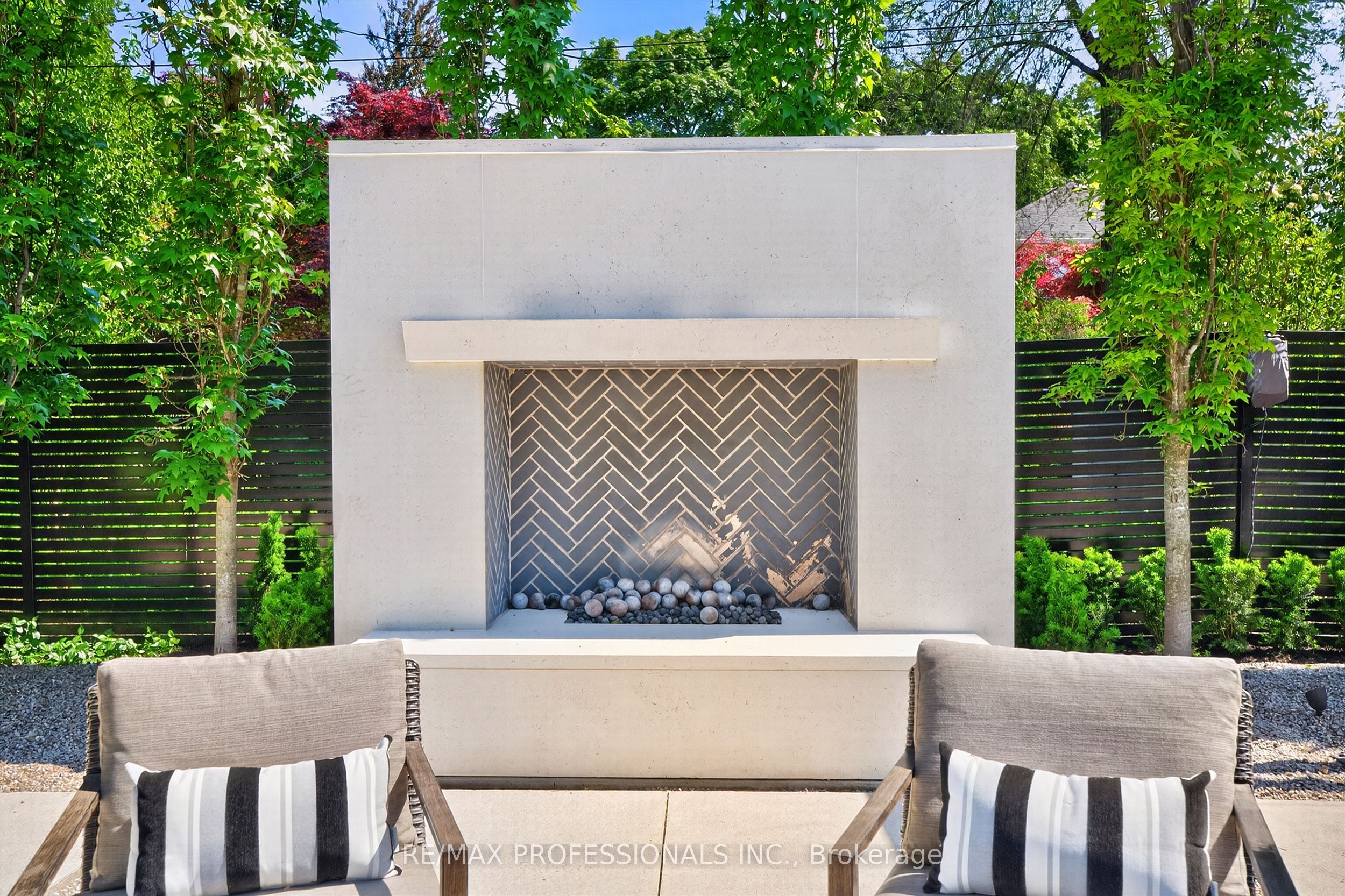 9 Bernice Avenue, Toronto, ON M8Y 1Z5 photo 4