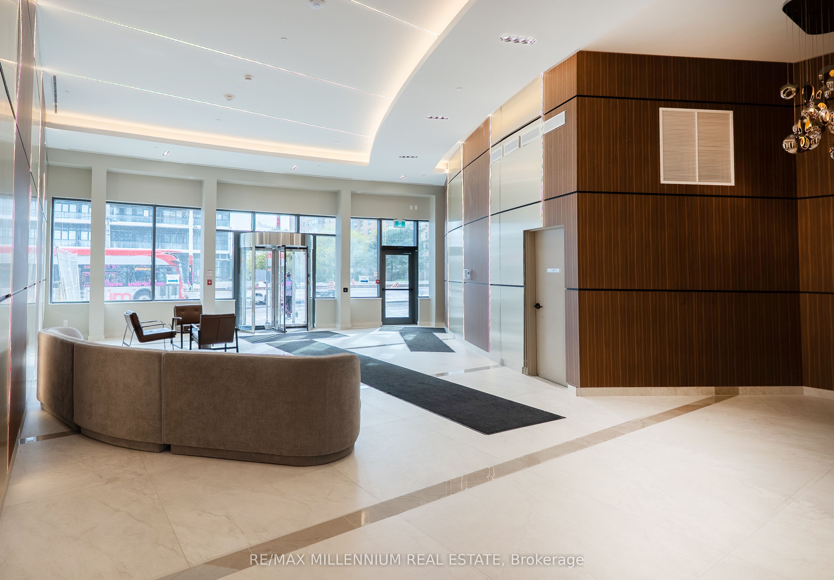 5105 Hurontario Street PH6, Mississauga, ON L4Z 0C9 photo 3