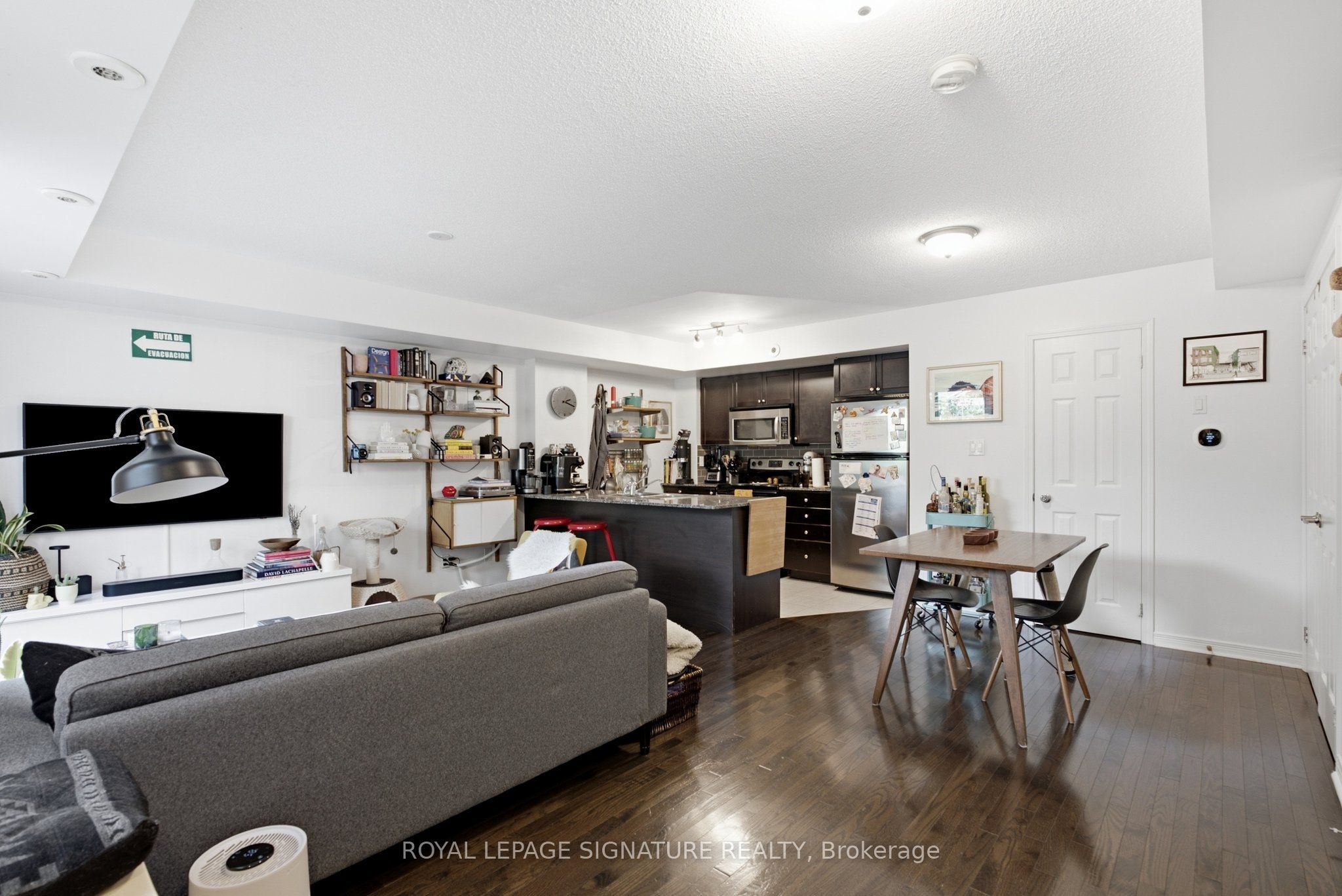 5 Elsie Lane TH135, Toronto, ON M6P 3N3