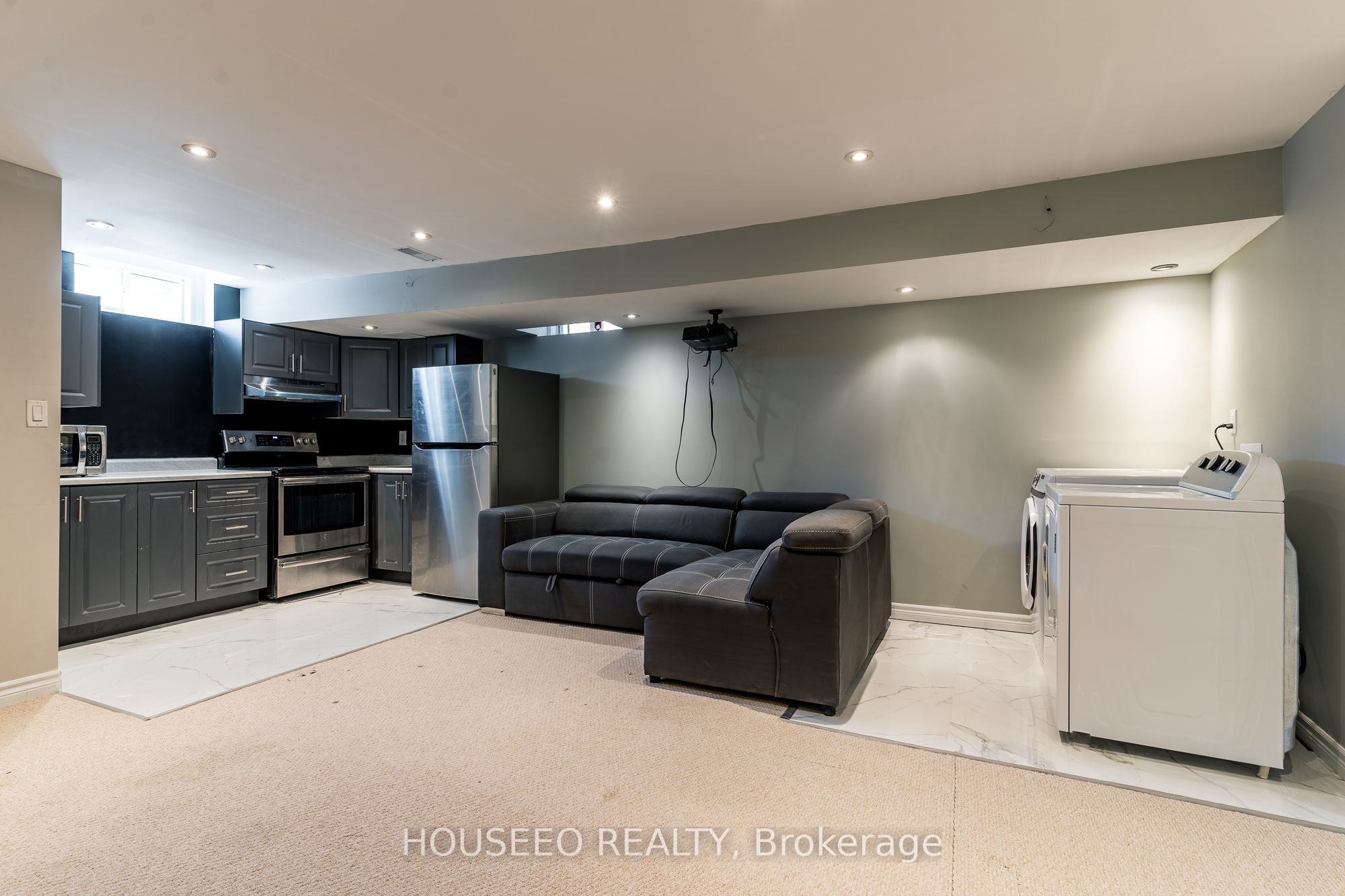 3324 Sunlight Street Basement, Mississauga, ON L5M 0G8 photo 4