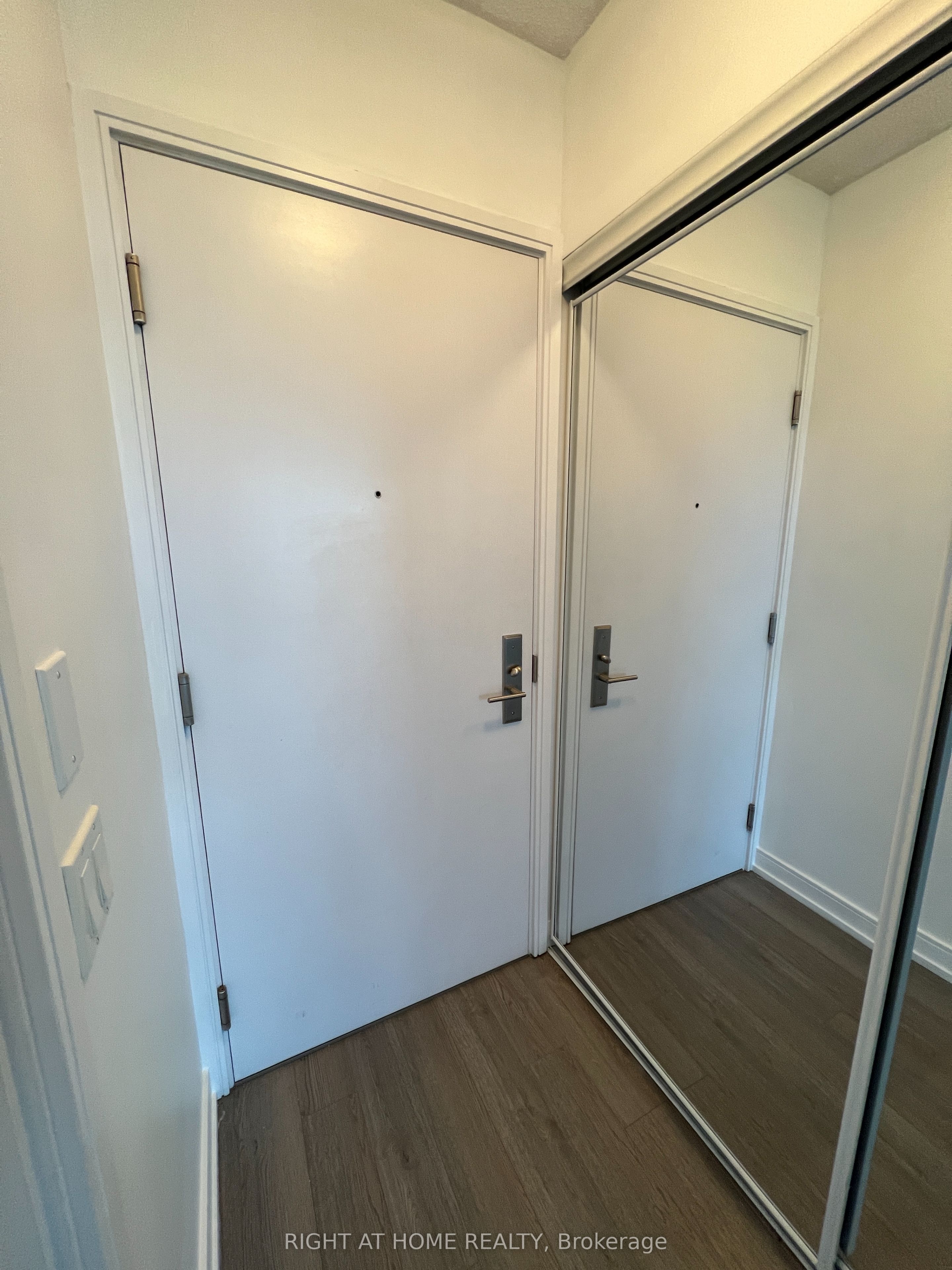 20 Thomas Riley Road 608, Toronto, ON M9B 0C3 photo 3