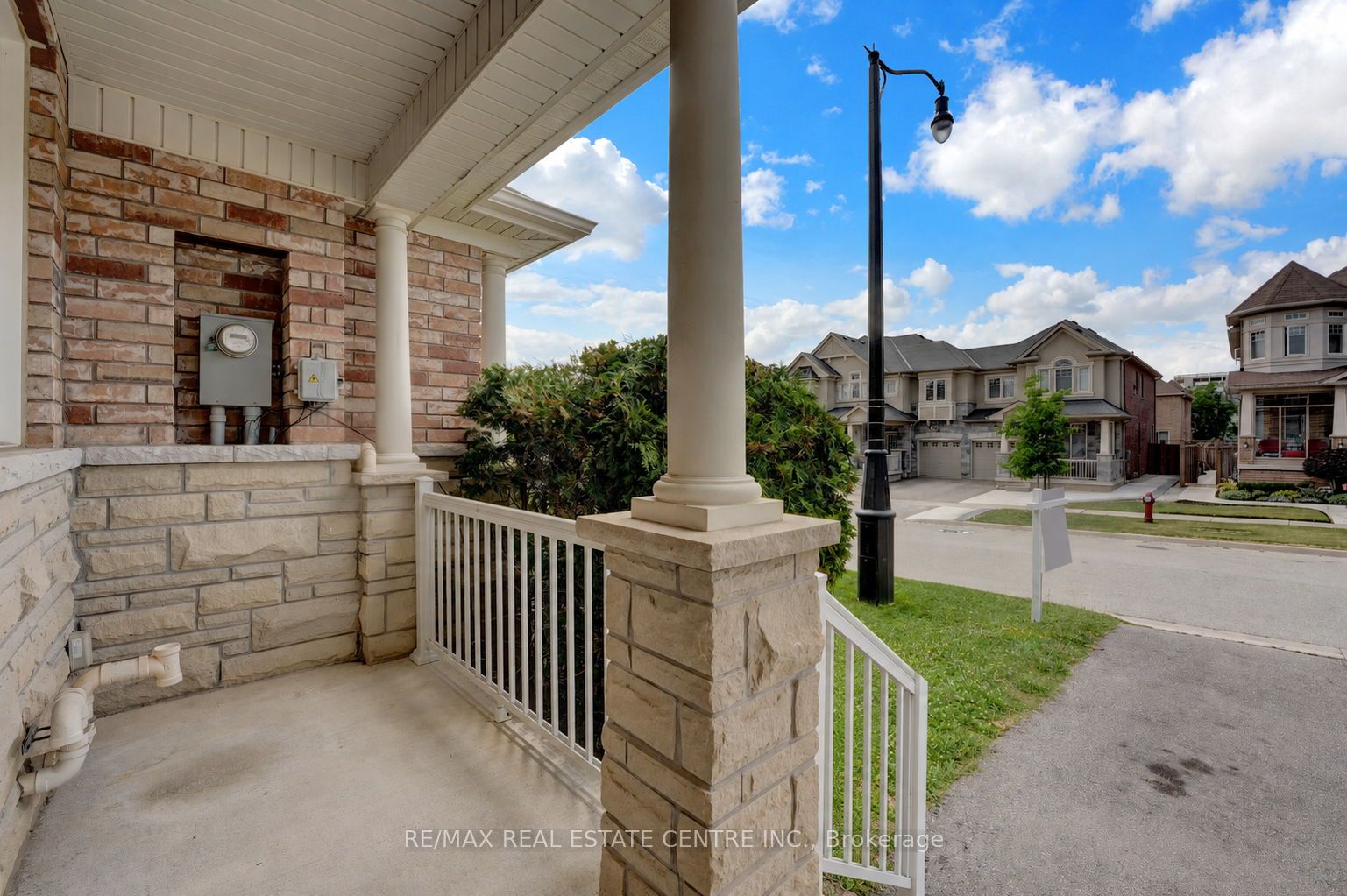 25 Shediac Road, Brampton, ON L6Y 0V8 photo 5