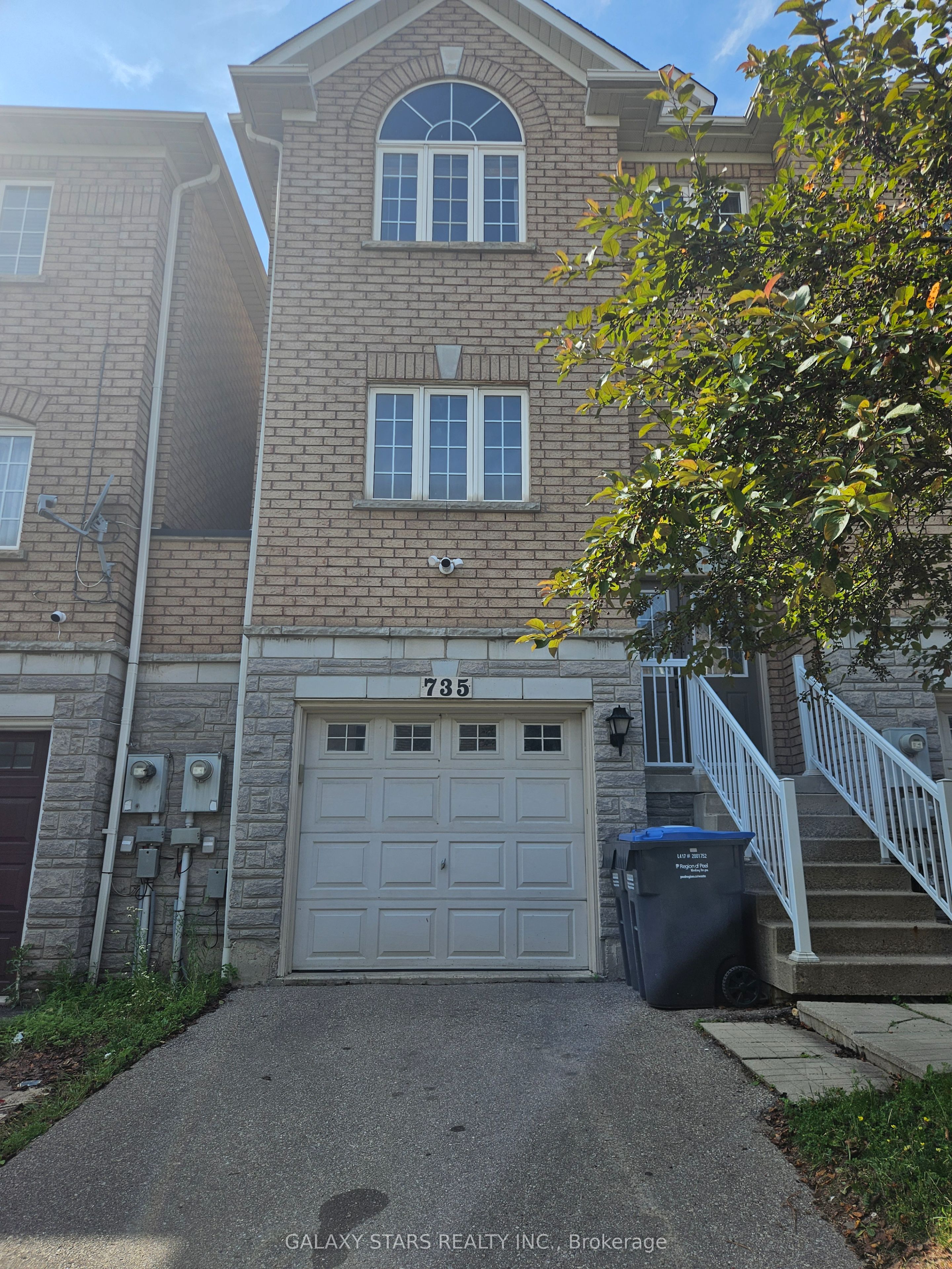 735 States Street, Mississauga, ON L5R 0B6