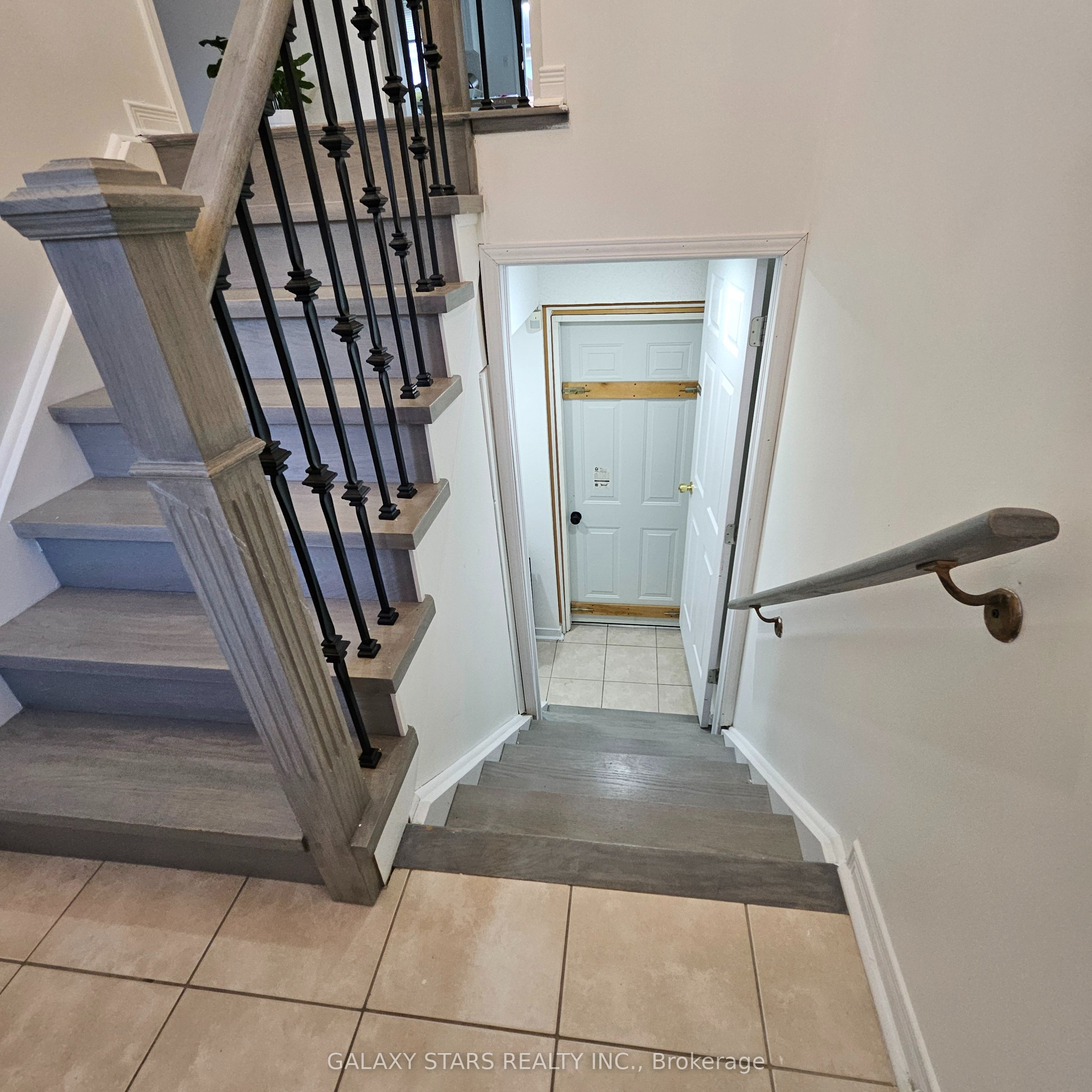 735 States Street, Mississauga, ON L5R 0B6 photo 3