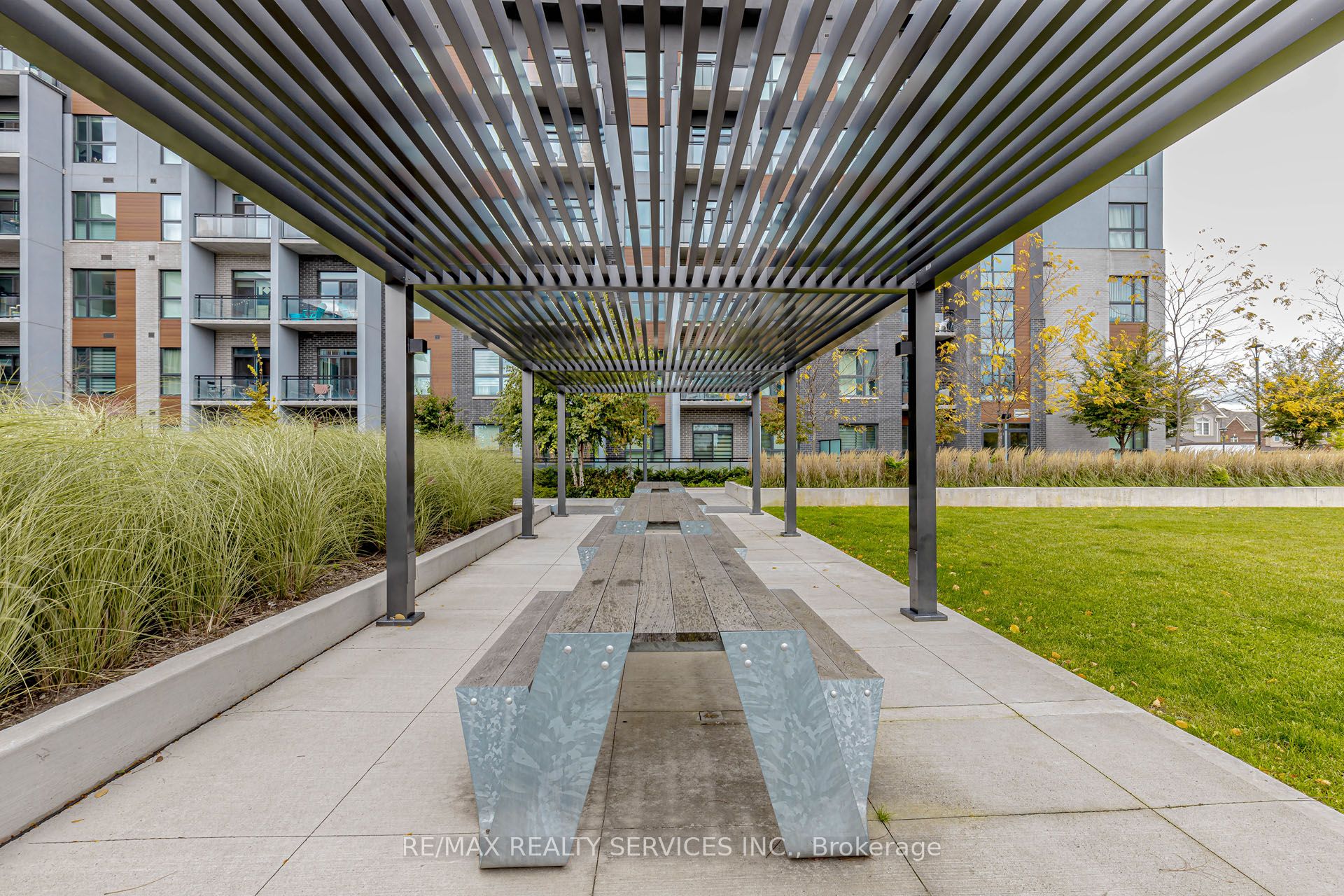 95 Dundas Street W 101, Oakville, ON L6M 5N4 photo 5